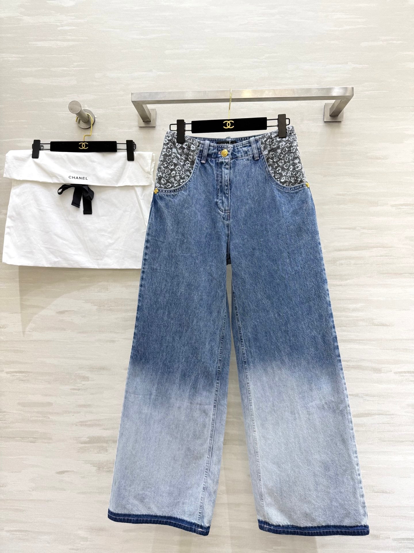 C 25 Printed washed jeans