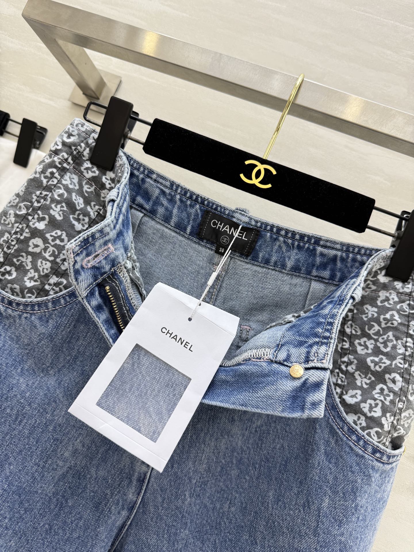 C 25 Printed washed jeans