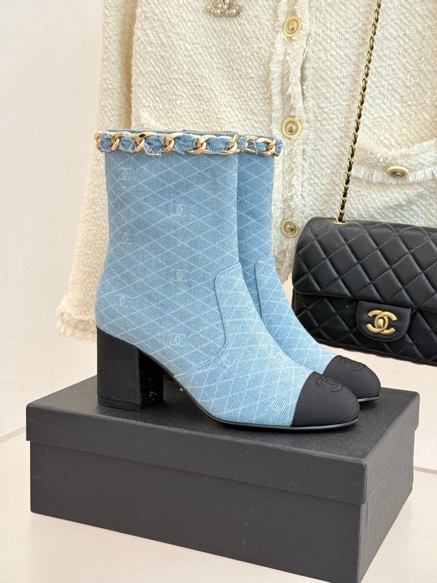 C 25Bfw Runway Style Diamond Chain High Heel Ankle Boots (DARK BLUE/BLUE)