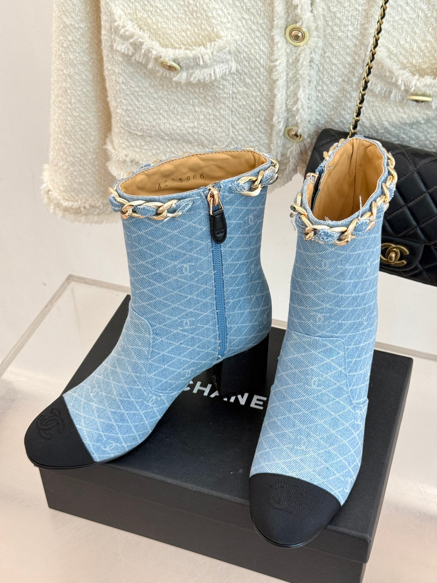 C 25Bfw Runway Style Diamond Chain High Heel Ankle Boots (DARK BLUE/BLUE)