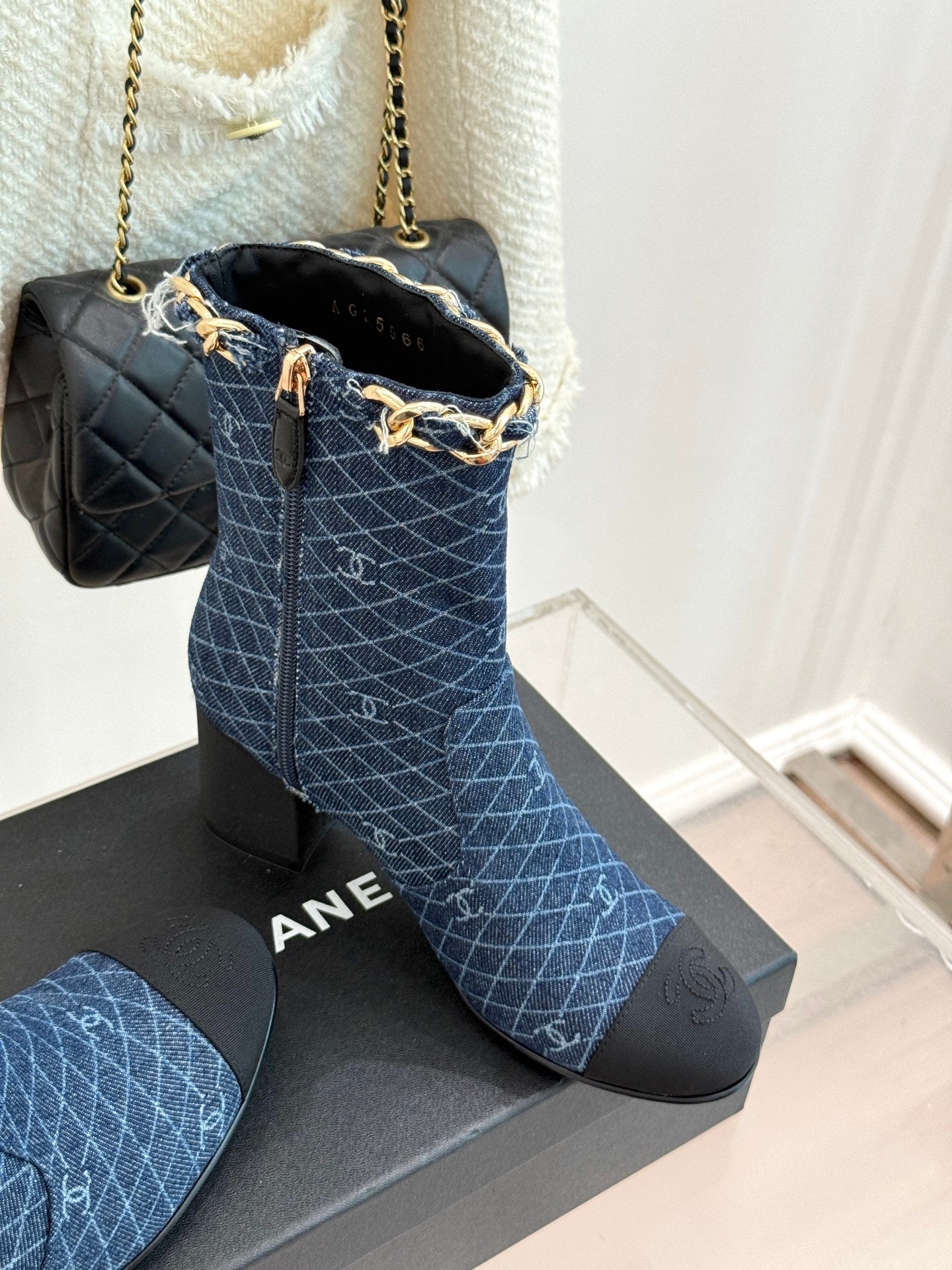 C 25Bfw Runway Style Diamond Chain High Heel Ankle Boots (DARK BLUE/BLUE)