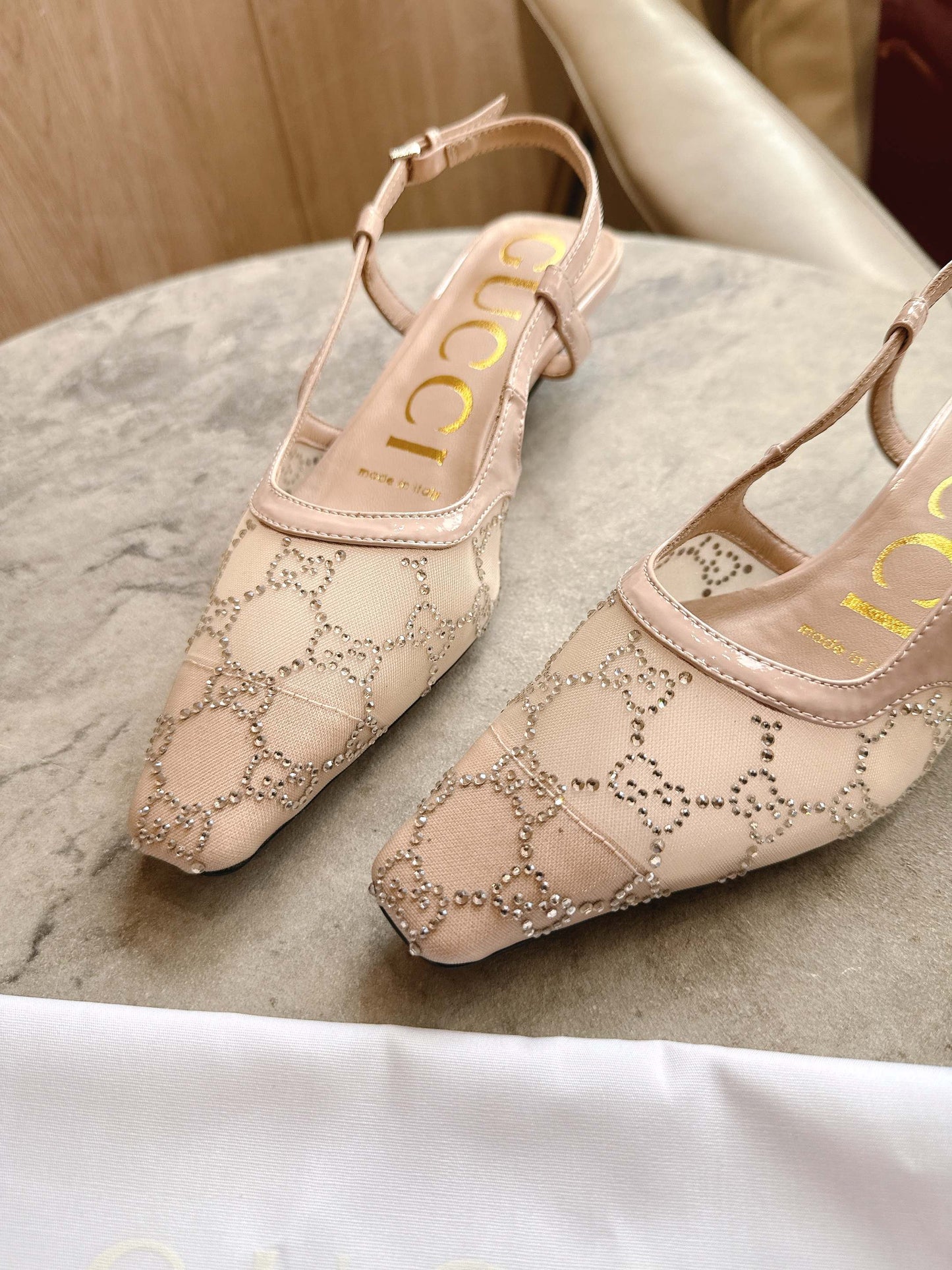 G 25 Mesh upper high heels