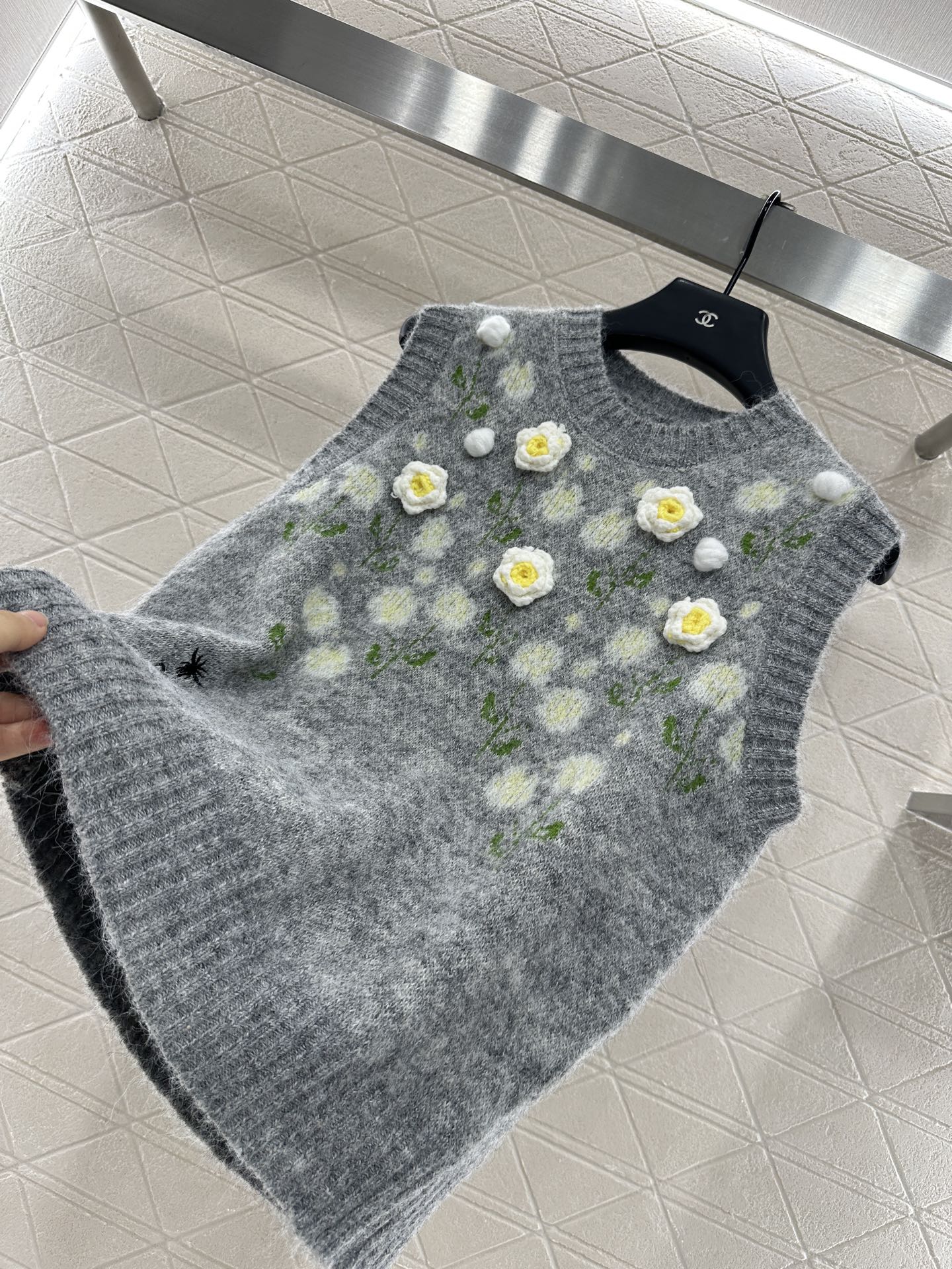 Di 25 3D Crochet Knitted Vest