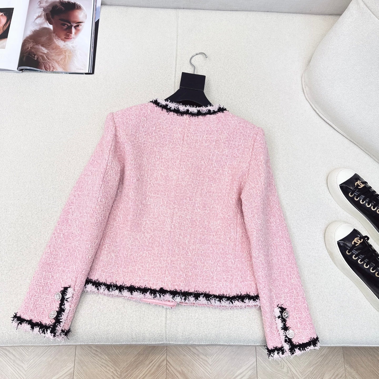 C 25 New Braided trim lapel jacket