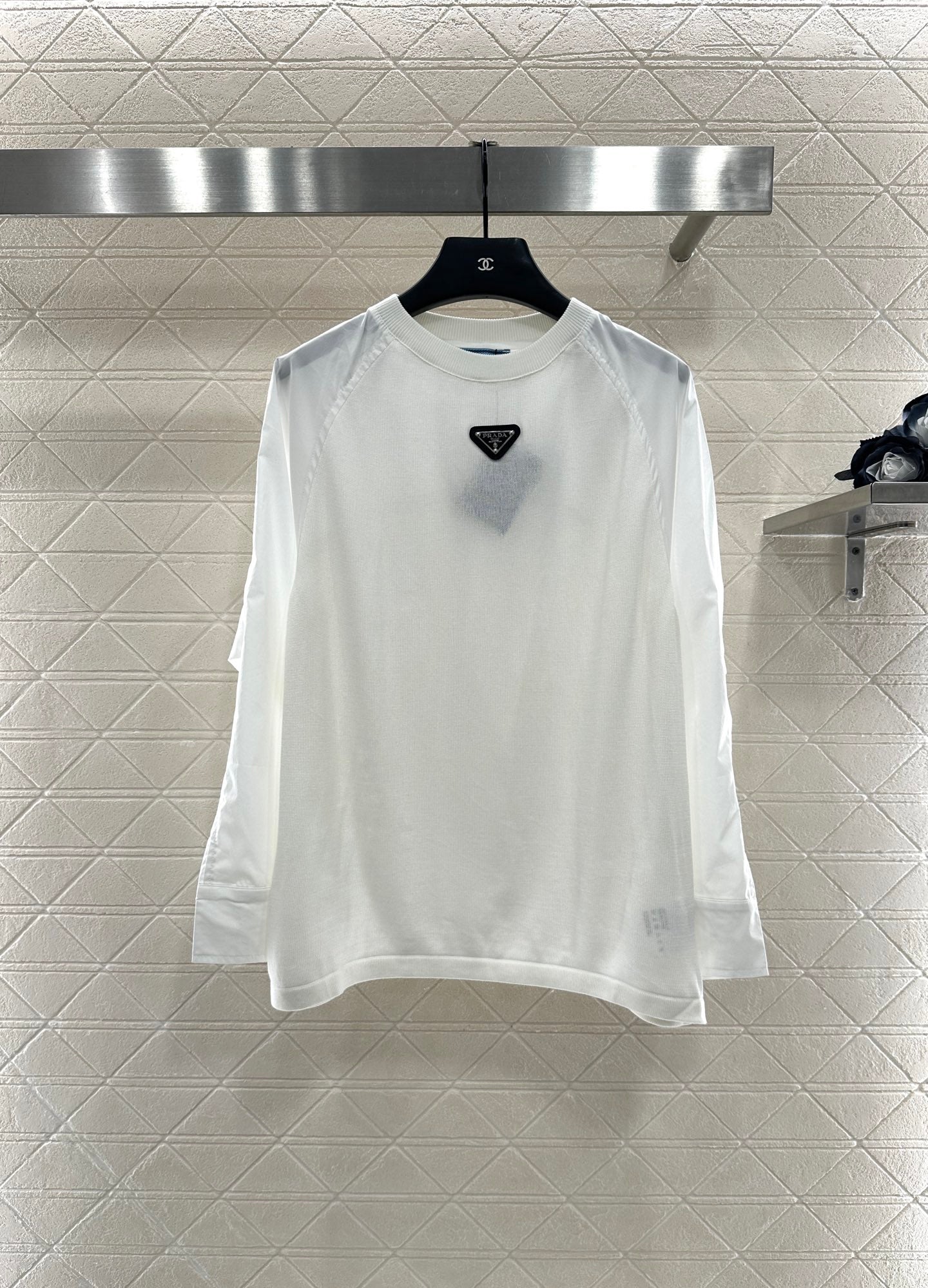 Pr 25 Crew neck paneled long-sleeved top