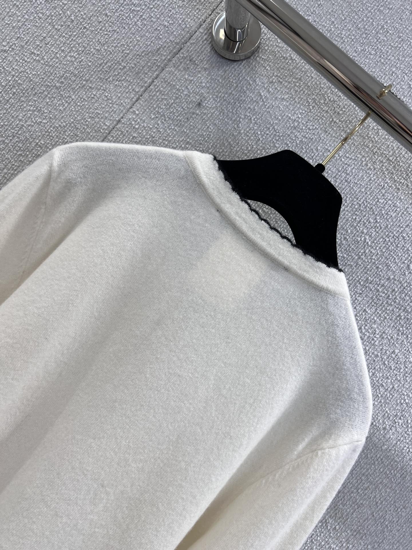 C 25B High-end Handicraft Series Double Pocket Round Neck Knit Cardigan