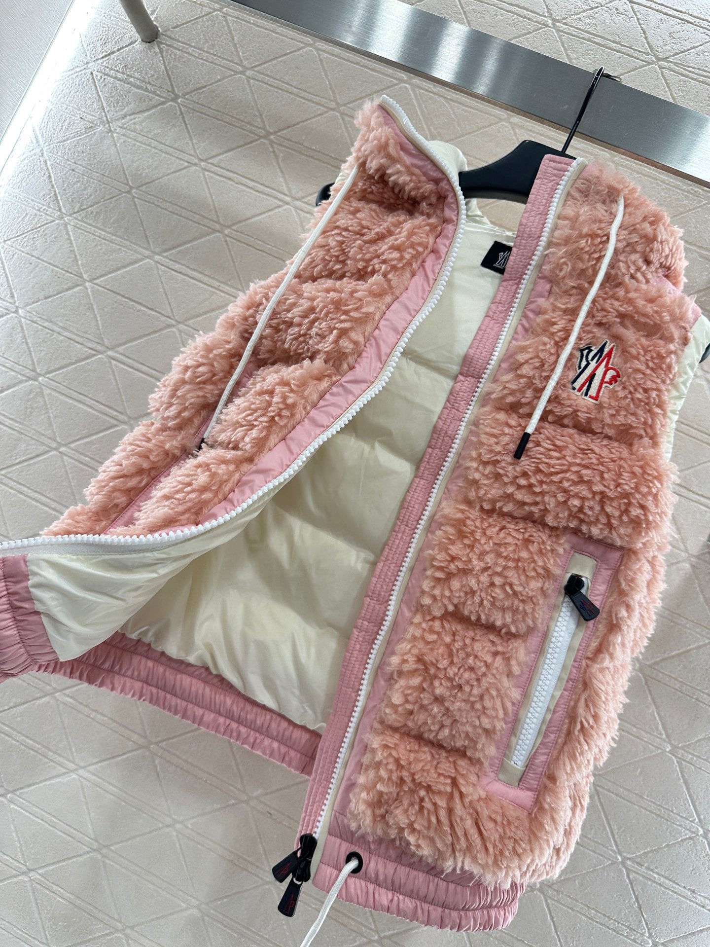 Mon 25 Plush zipper down vest