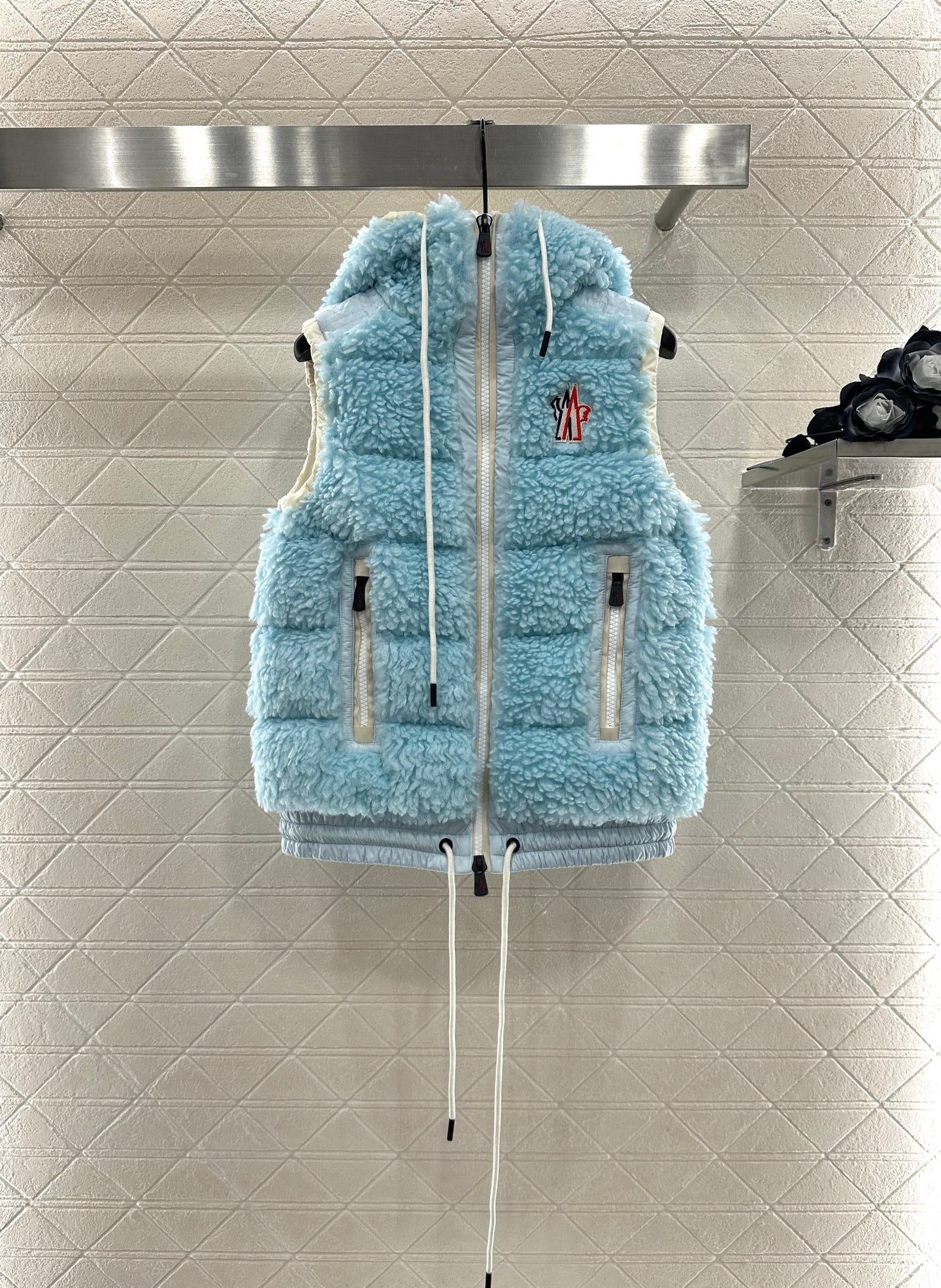 Mon 25 Plush zipper down vest