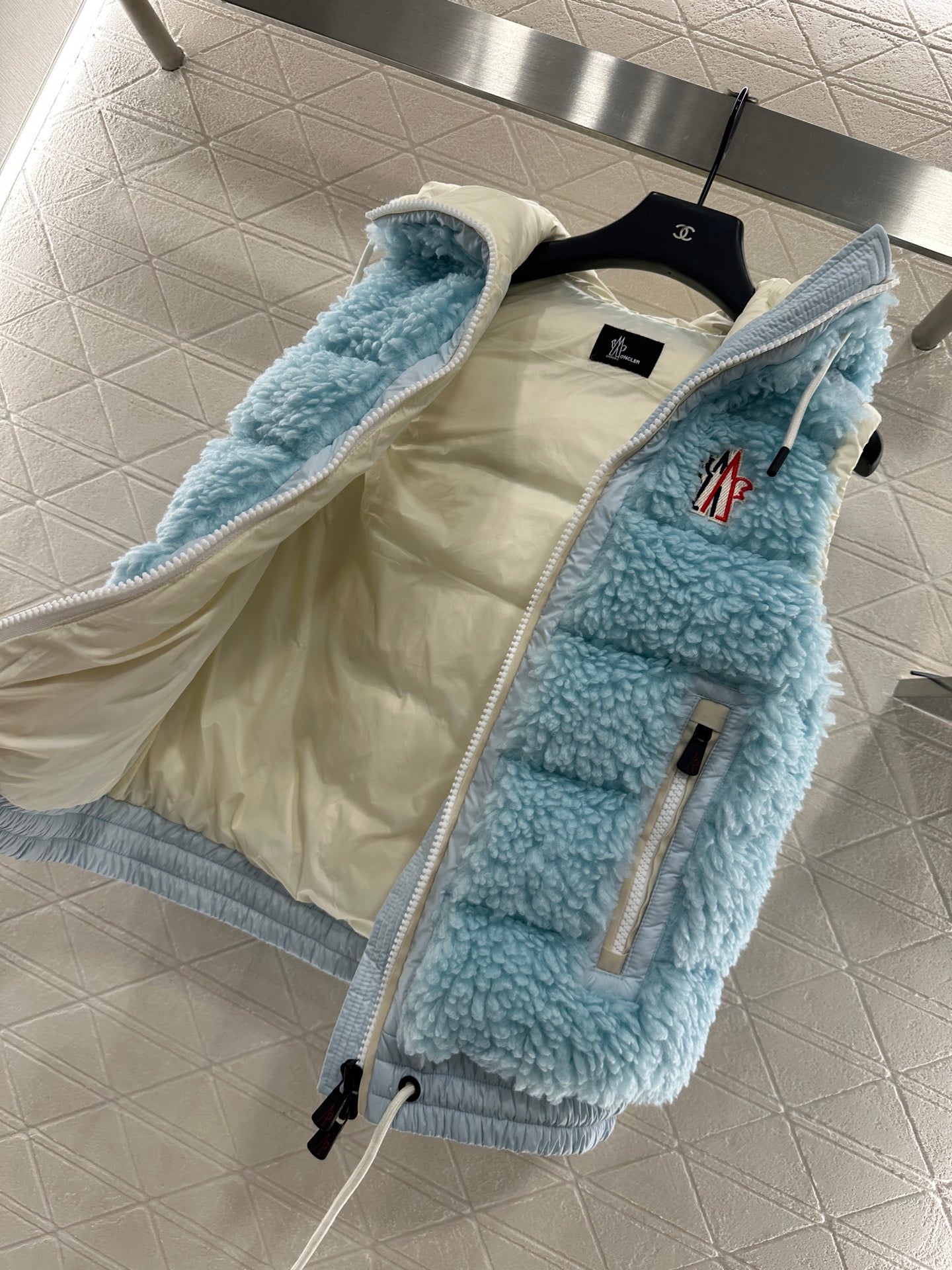 Mon 25 Plush zipper down vest