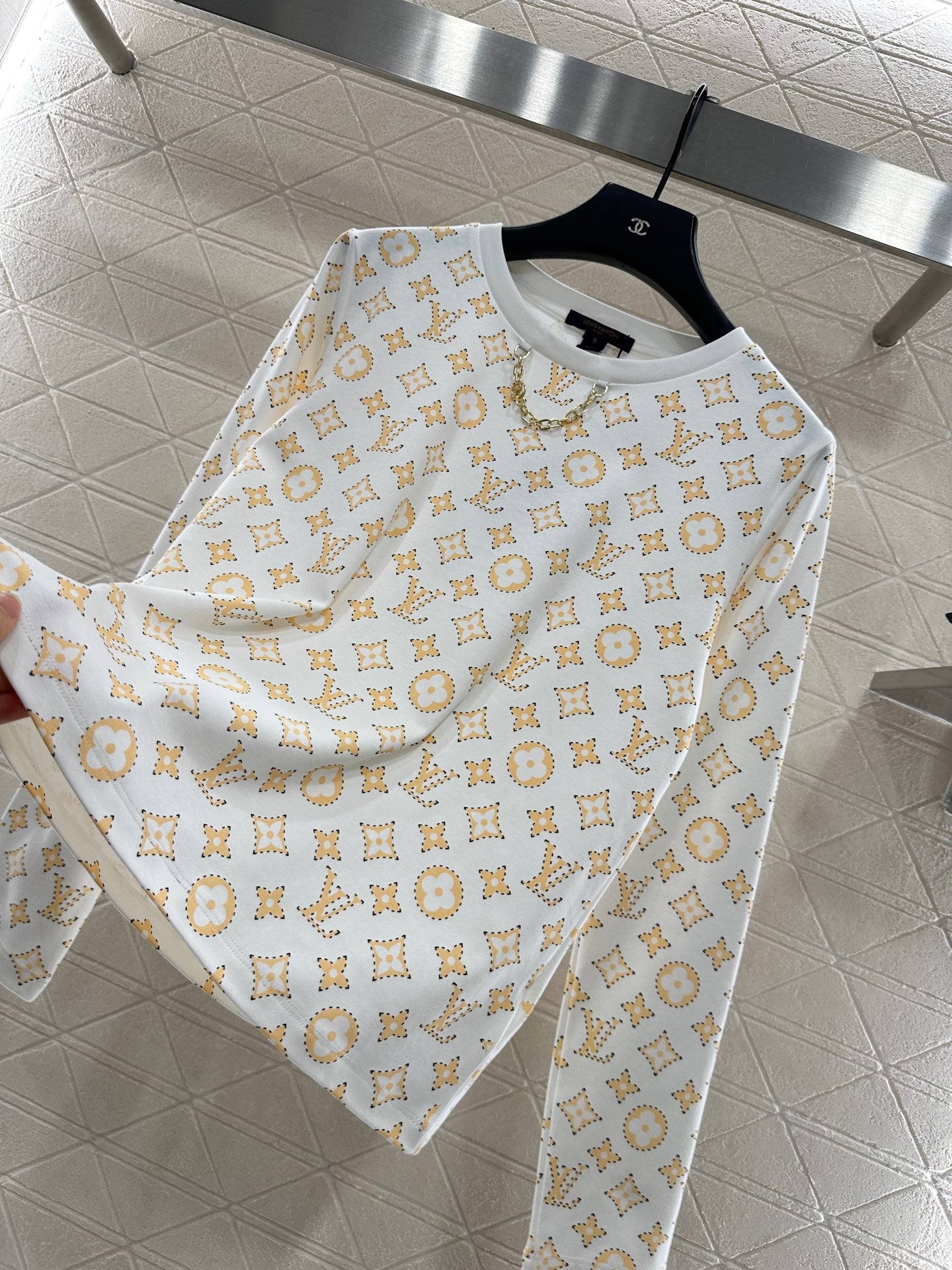 L 25 Cotton printed chain long sleeves