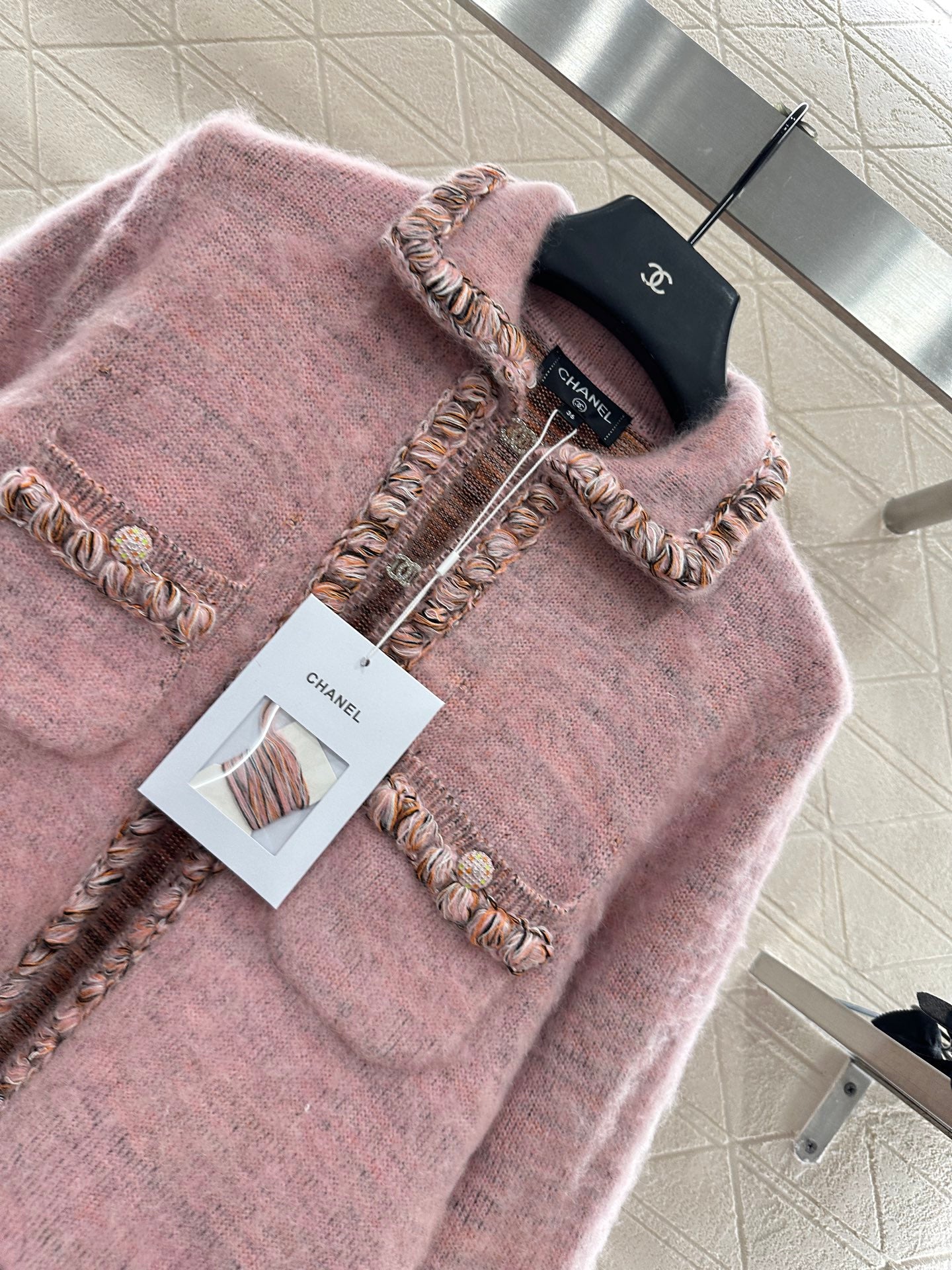 C 25 Braided hem knitted cardigan