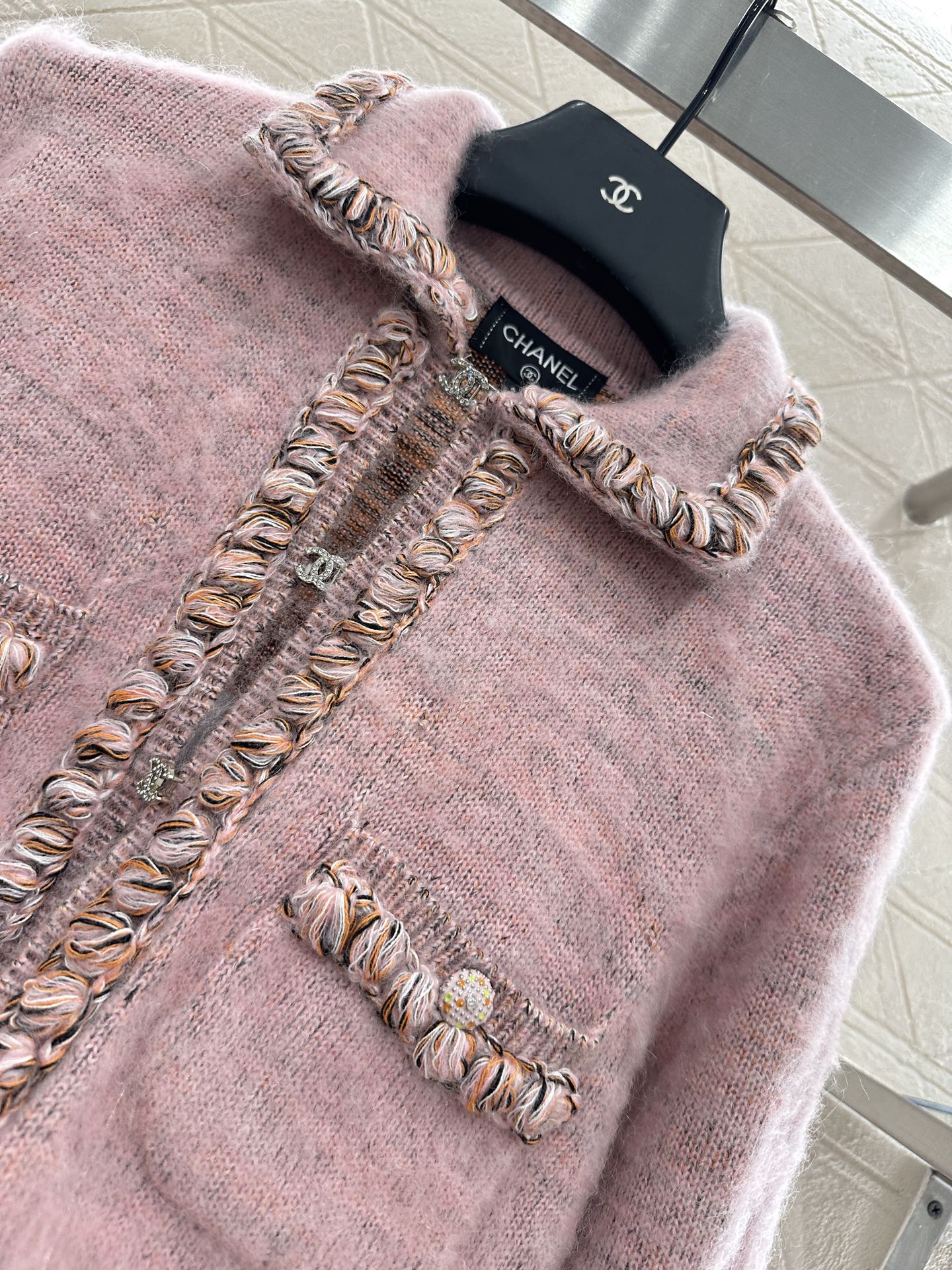 C 25 Braided hem knitted cardigan