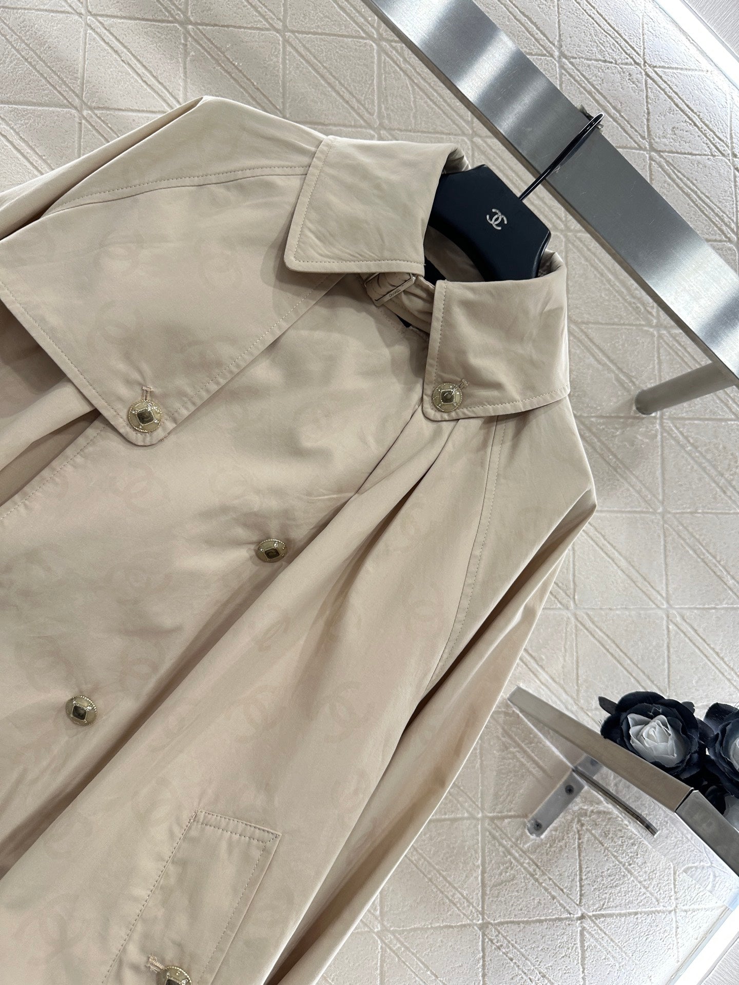 C 25 Short trench coat