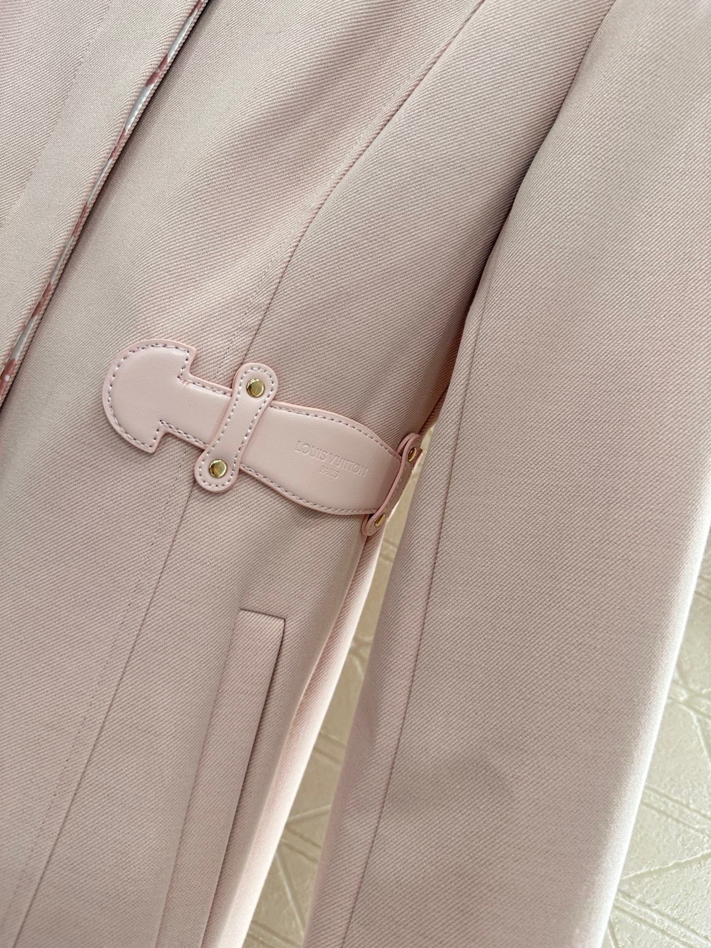 L 25 Lapel Coat