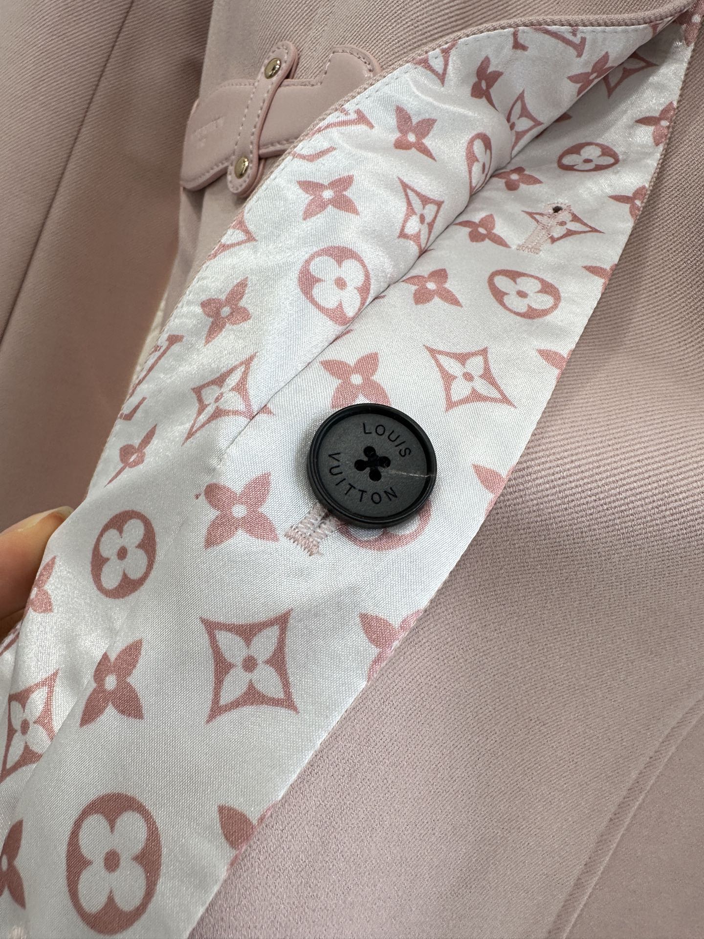 L 25 Lapel Coat