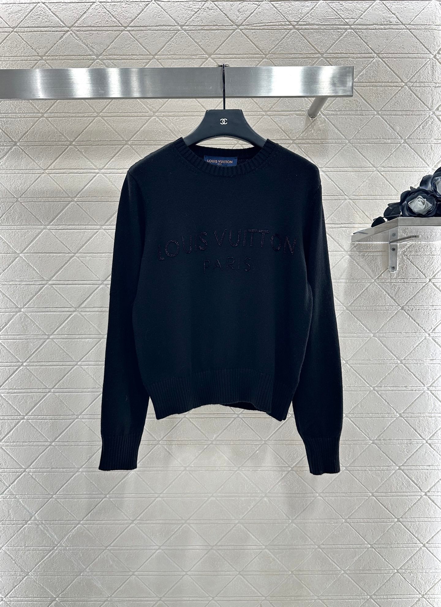L 25 Beaded letter knitted long sleeves