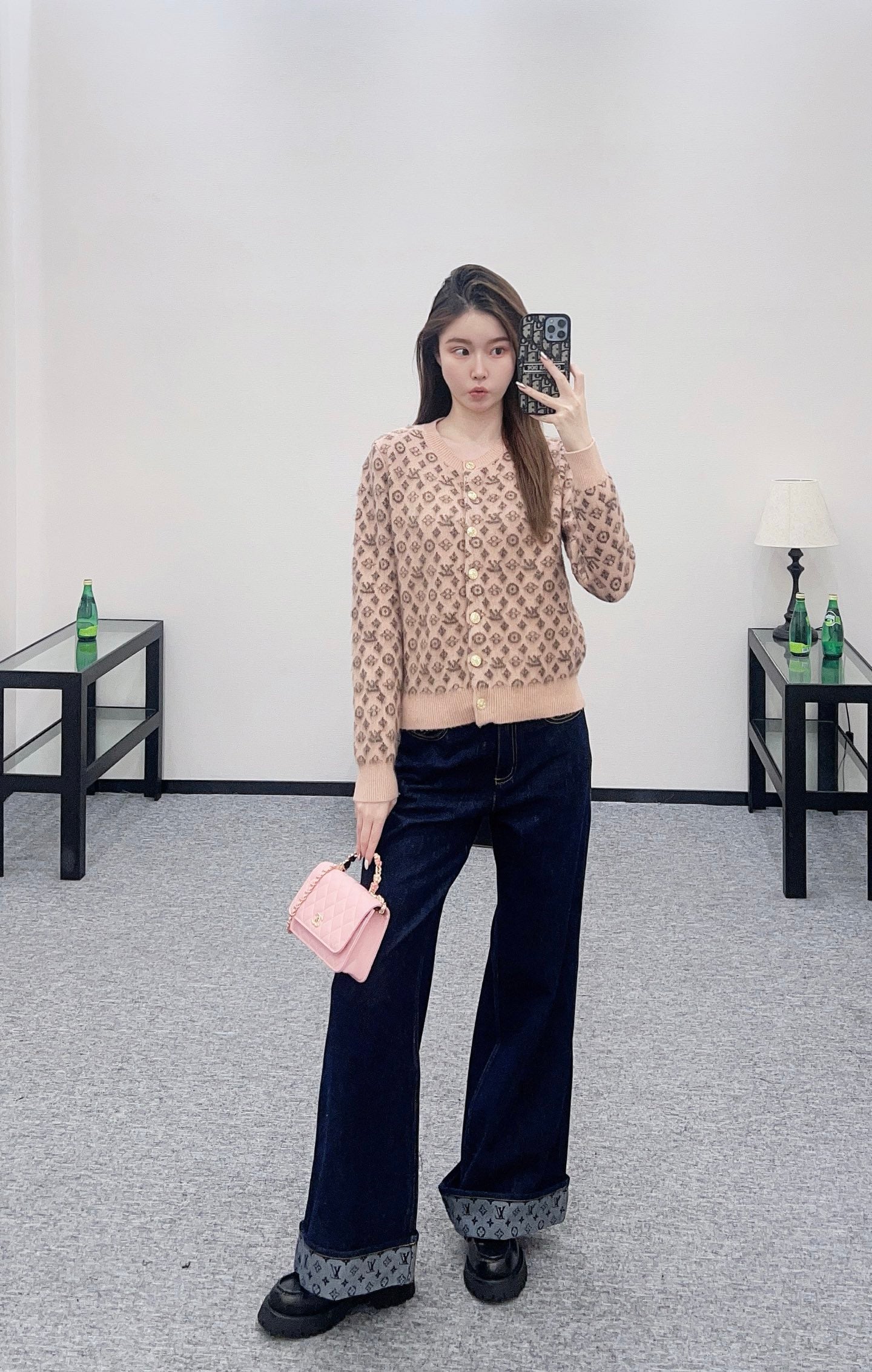 L 25 crew neck jacquard knit cardigan