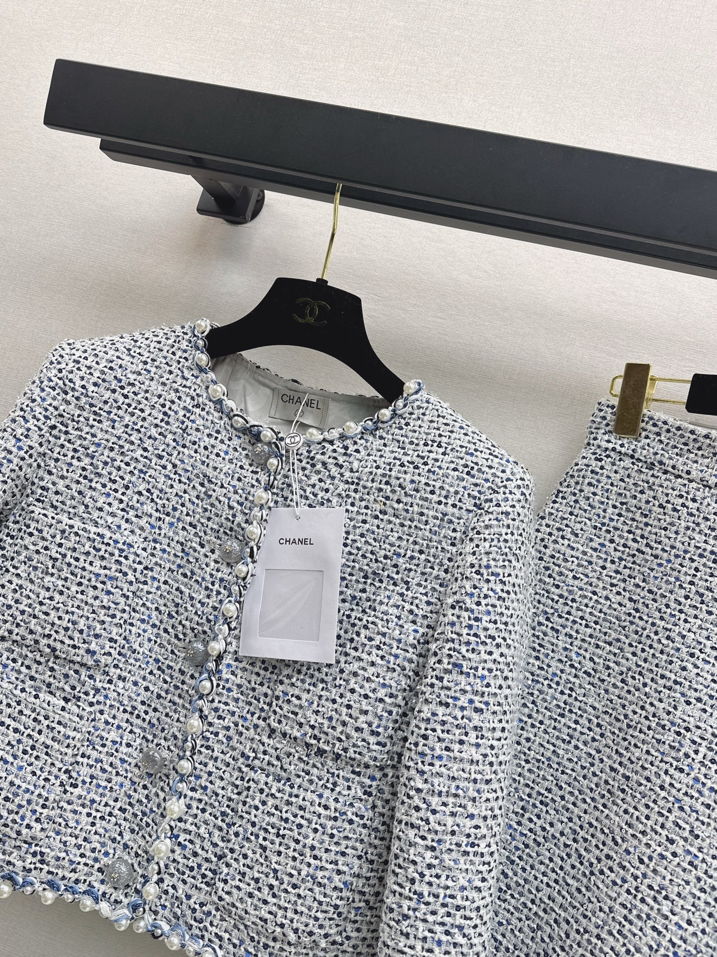 C 25fw Beaded silver tweed suit