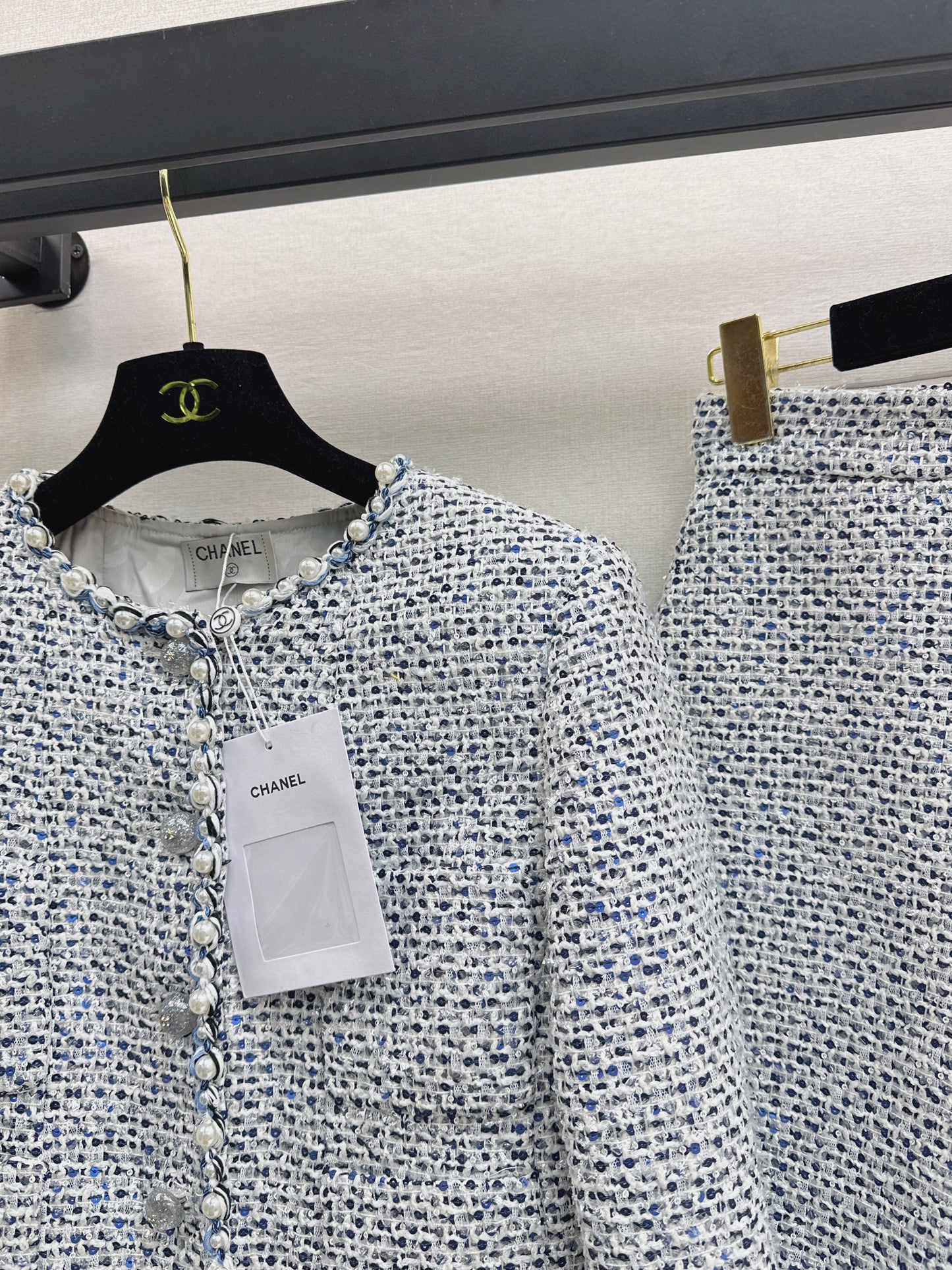 C 25fw Beaded silver tweed suit