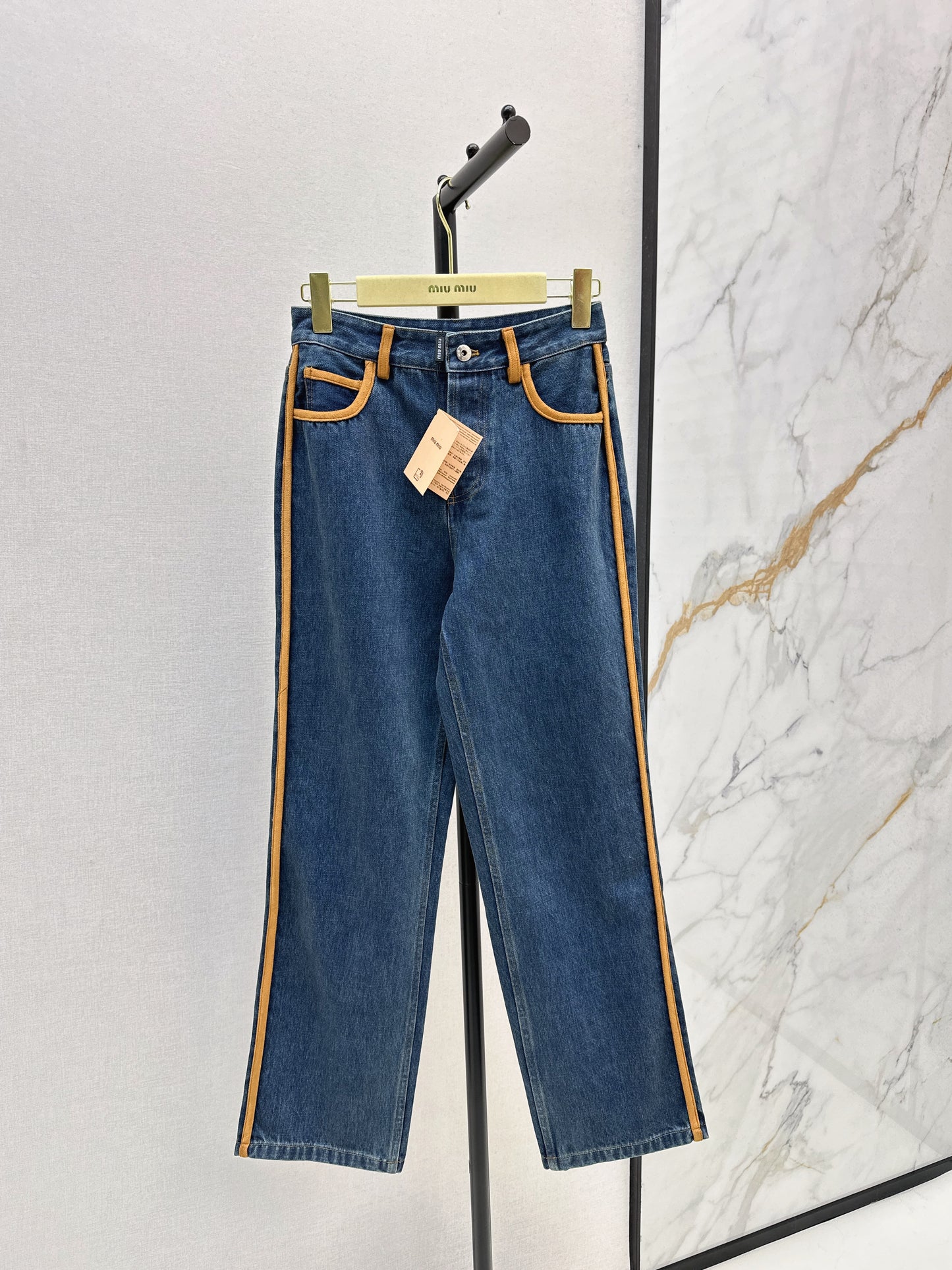 Mi 25 New leather-trimmed denim jacket + trousers set