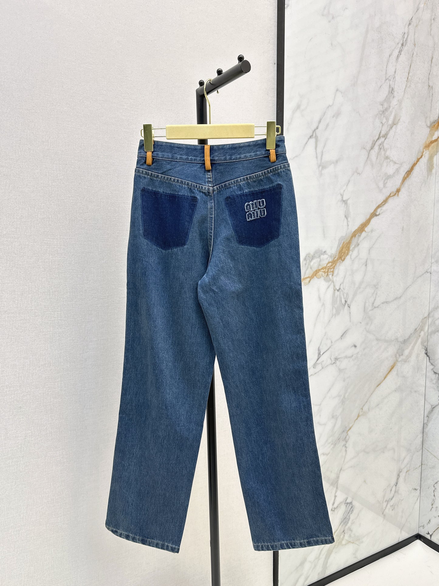Mi 25 New leather-trimmed denim jacket + trousers set