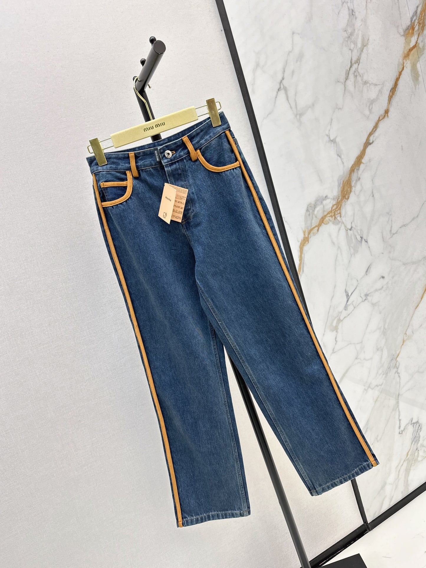 Mi 25 New leather-trimmed denim jacket + trousers set