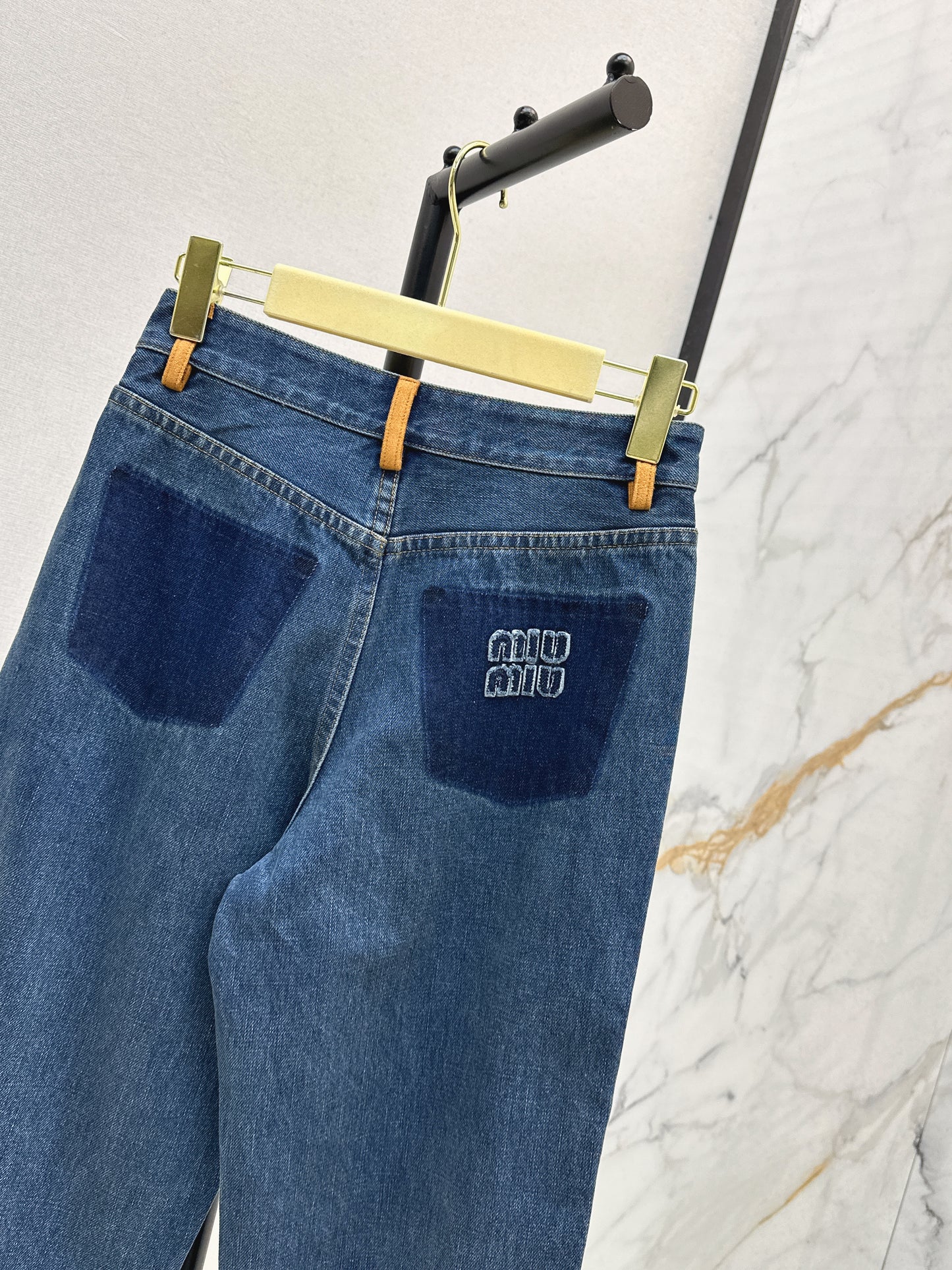 Mi 25 New leather-trimmed denim jacket + trousers set