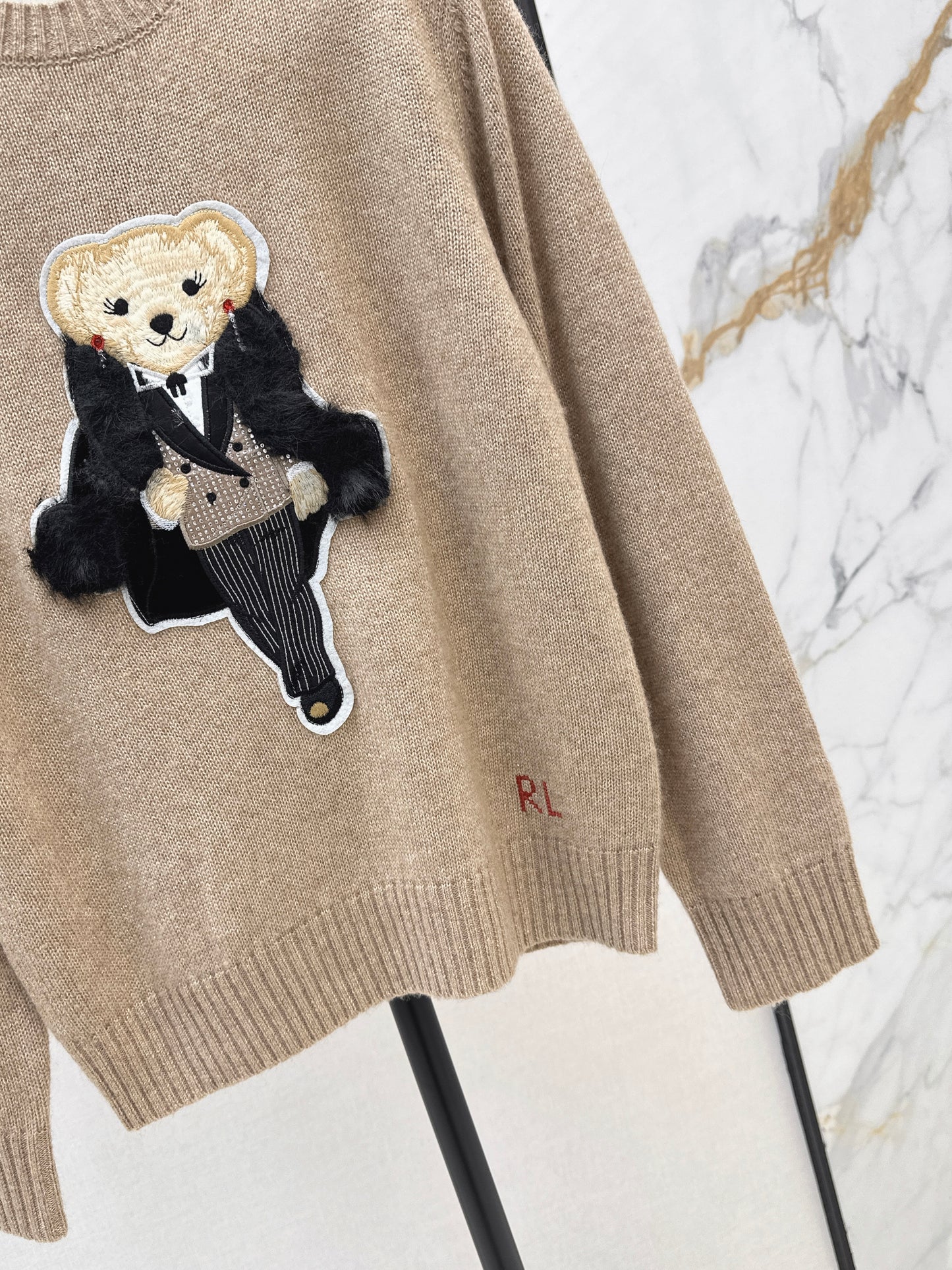 Ral 25 New Bear Embroidered Crew Neck Sweater(white/khaki)