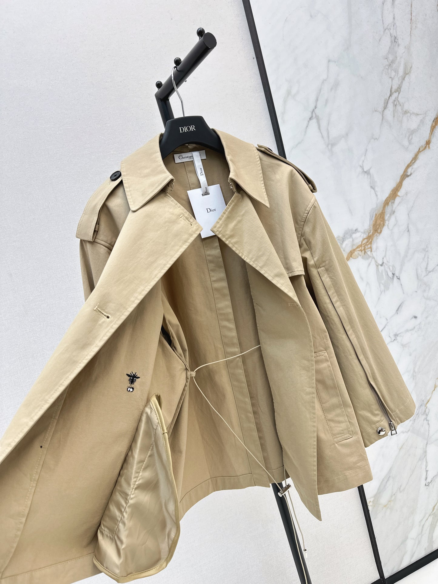 Di 25 Double-breasted cape trench coat