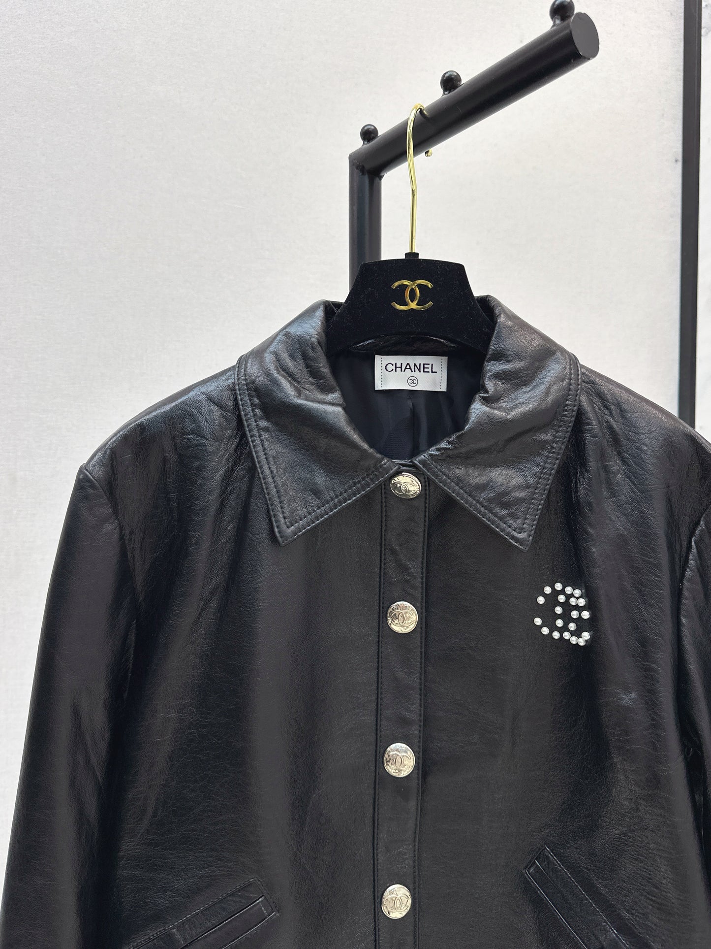 C 25 High-end handmade logo beaded sheepskin jacket(BLACK/BLUE/PINK)