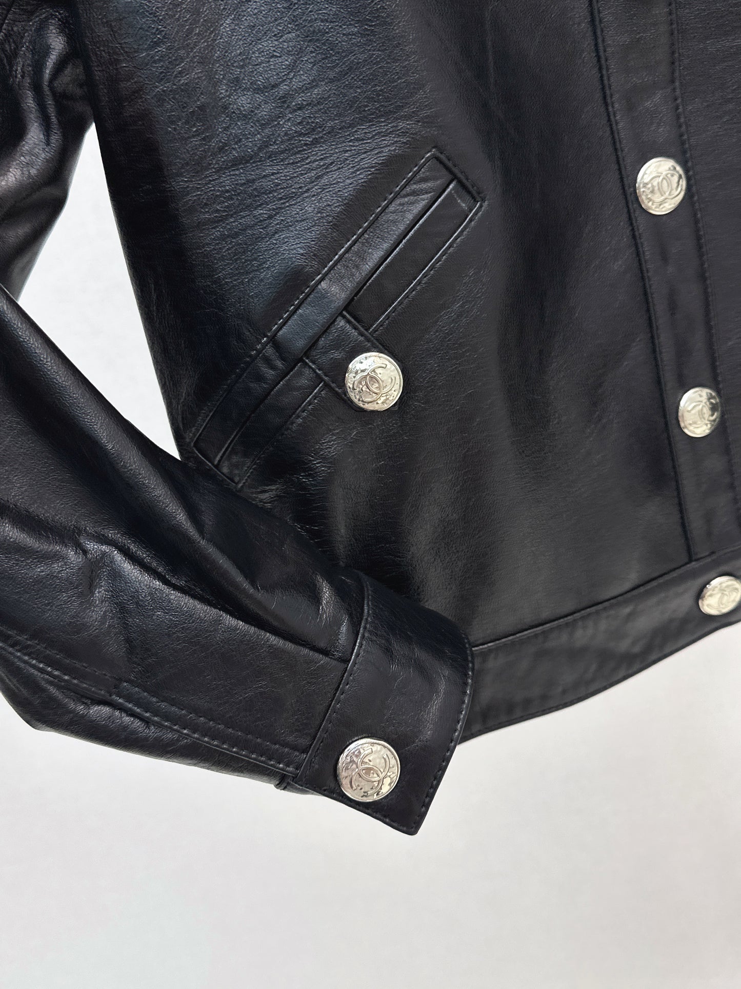 C 25 High-end handmade logo beaded sheepskin jacket(BLACK/BLUE/PINK)