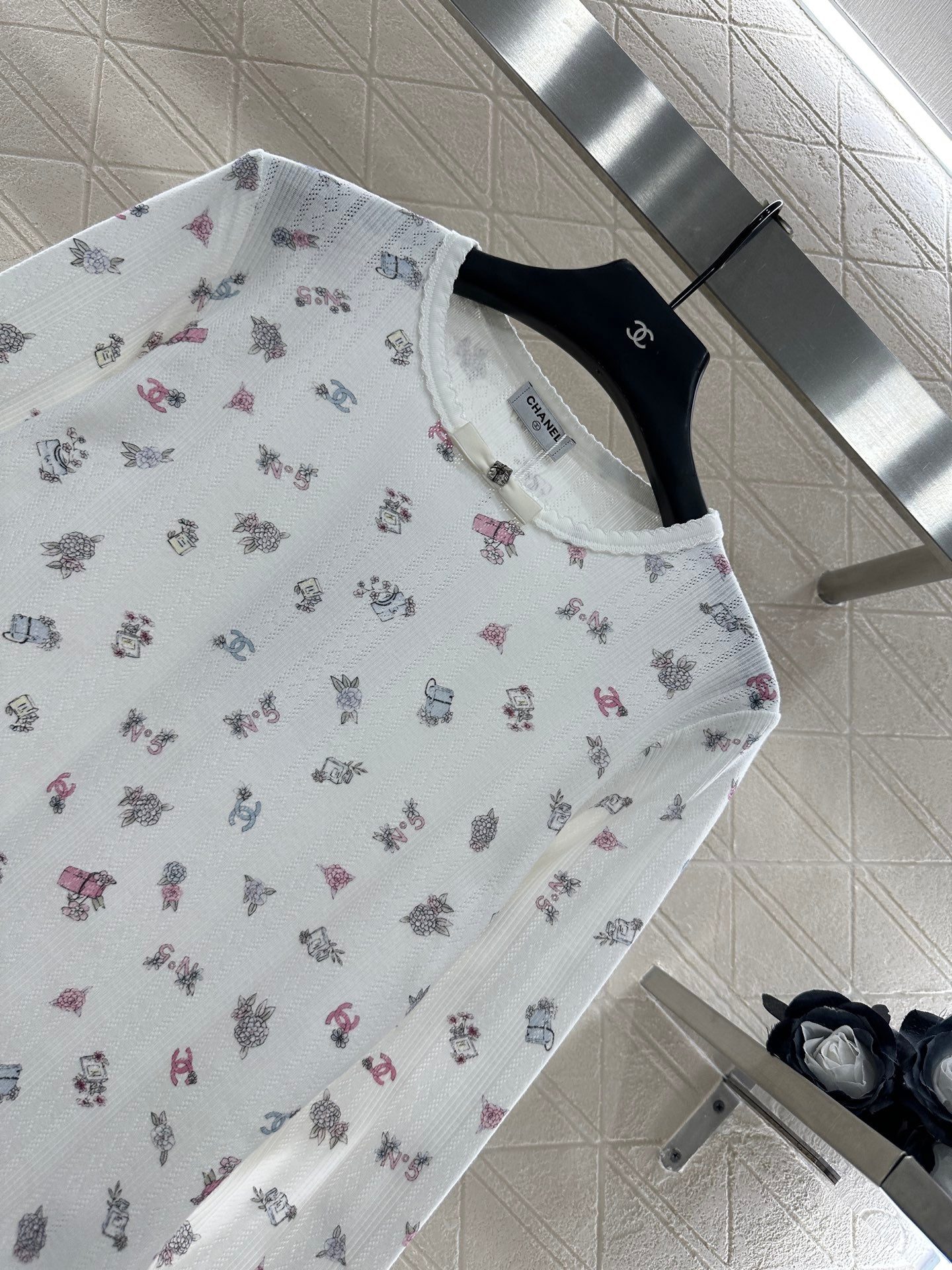 C 25 Printed bow decoration long sleeves