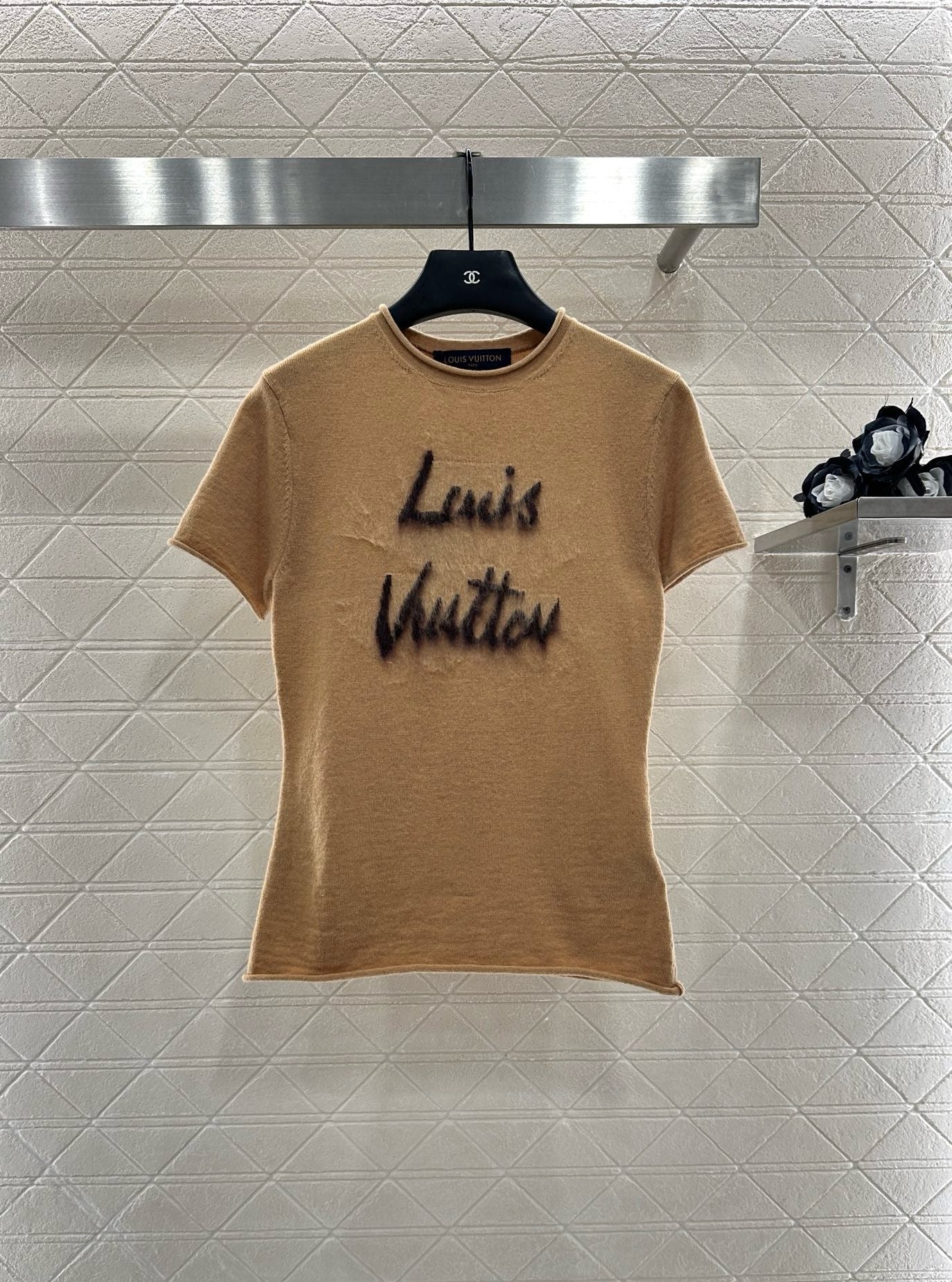 L 25 Letter knitted short sleeved top(brown/white)