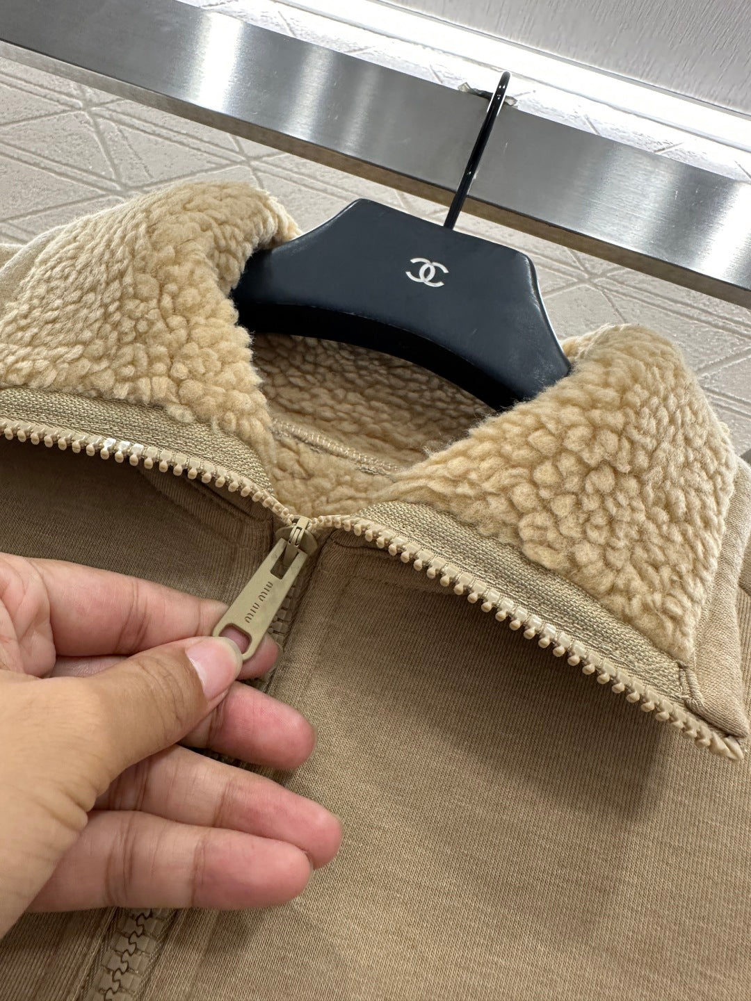 Mi 25 Plush zip-up jacket