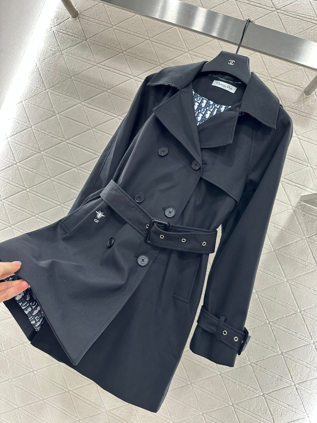 Di 25 lapel belted trench coat