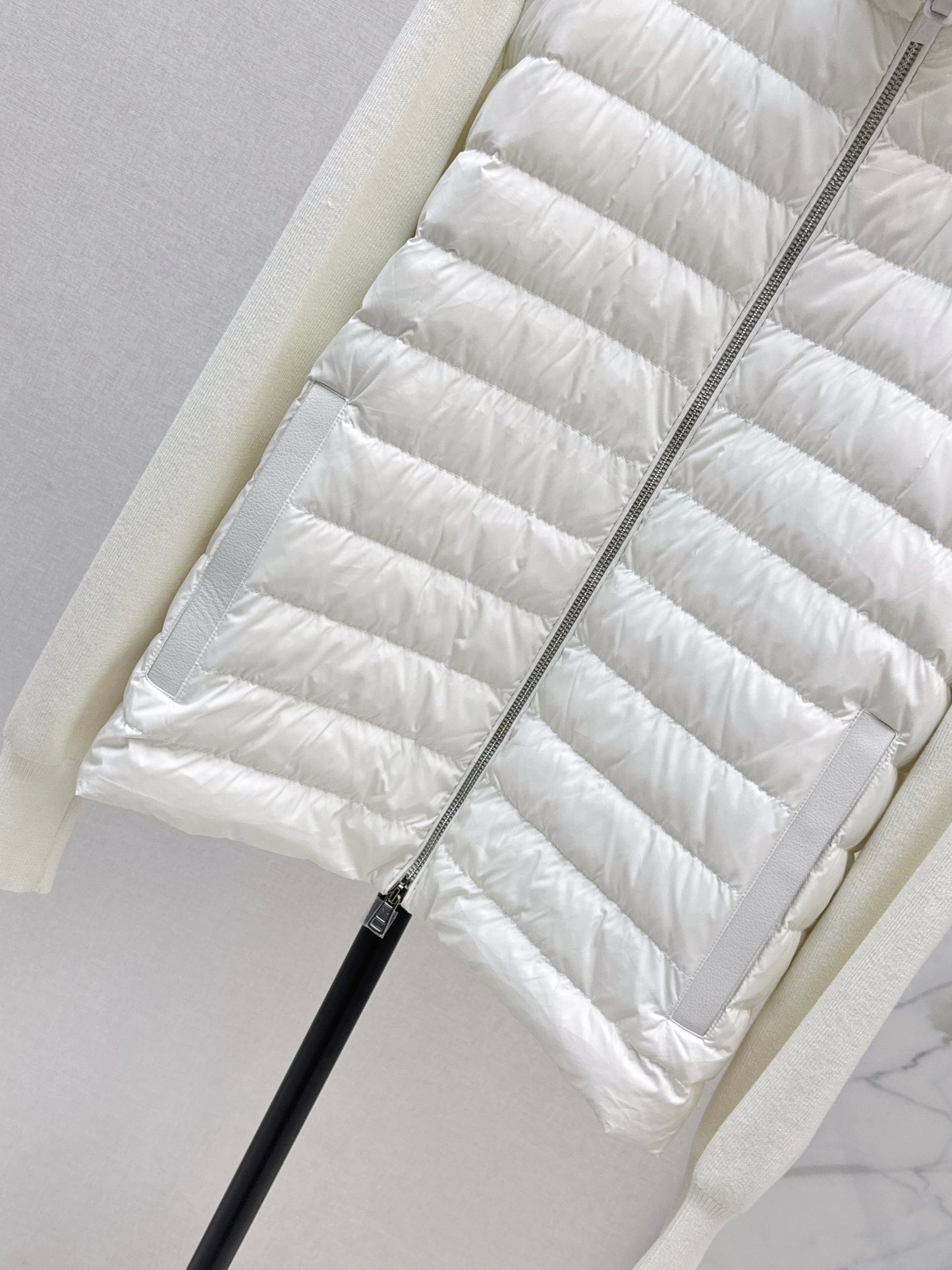 Mon 25fw New Knitted Small Stand Collar Knitted Down Jacket(WHITE/BLACK)