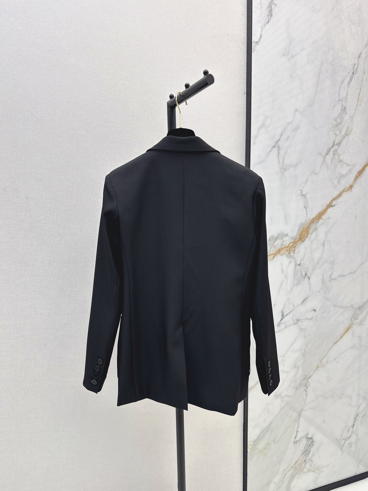 C 25 Brooch suit jacket