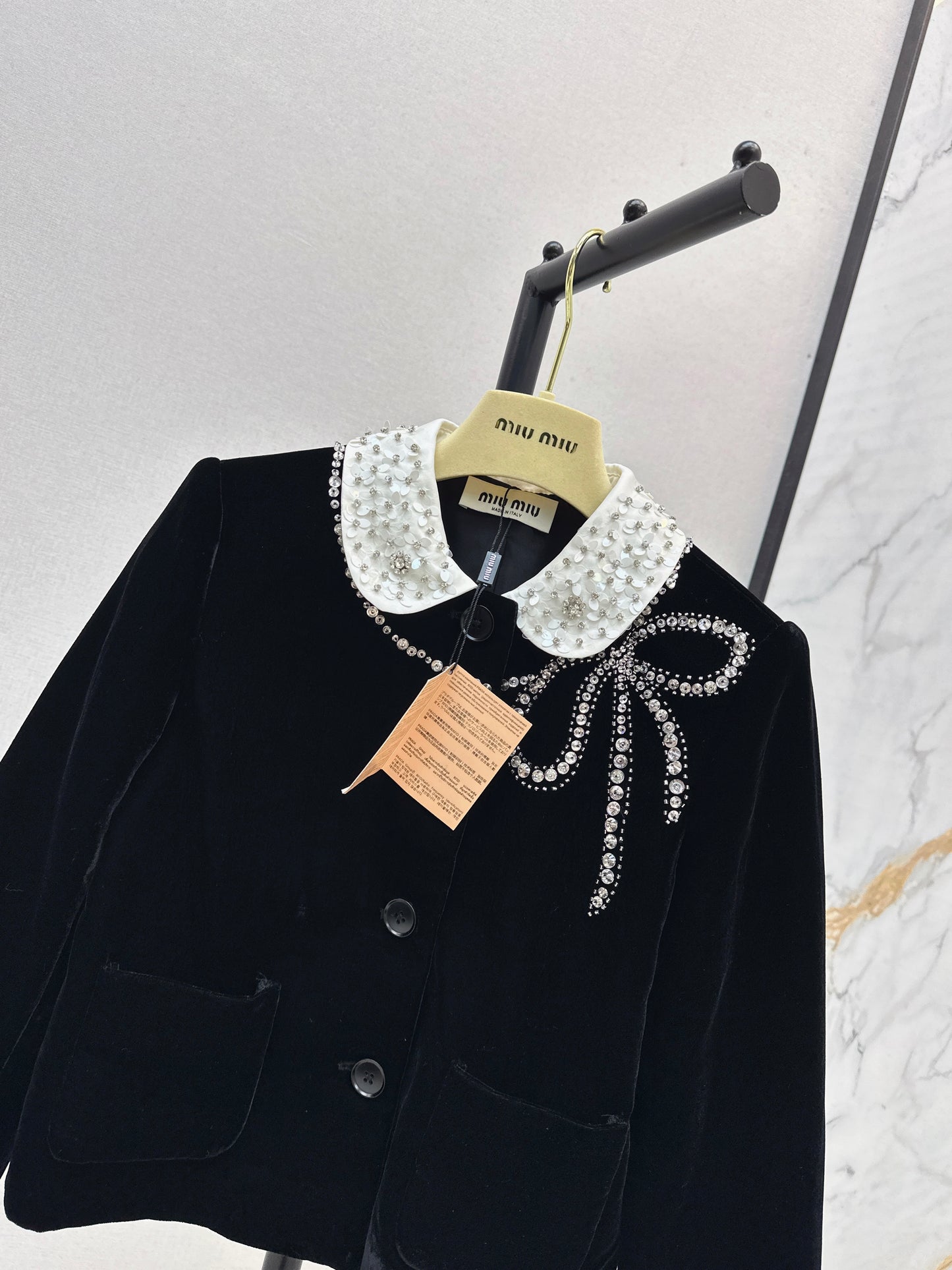Mi 25 Round lapel velvet jacket