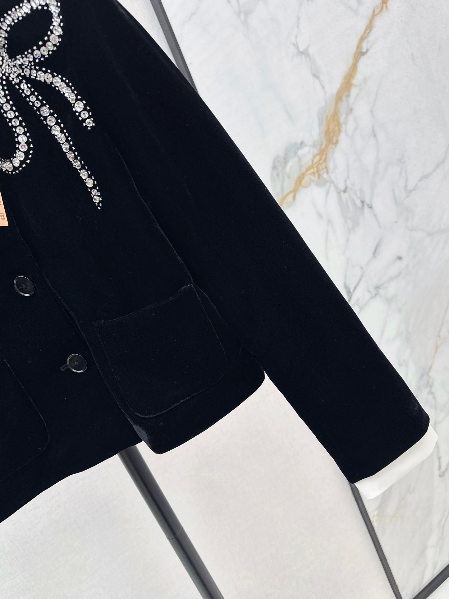 Mi 25 Round lapel velvet jacket