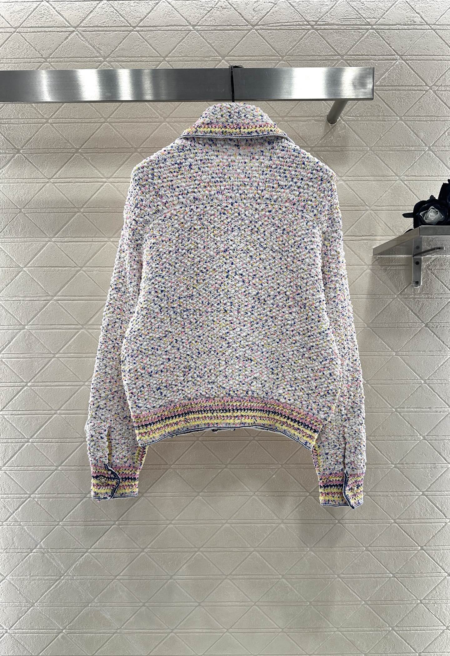C 25 Collar colored dot sweater cardigan