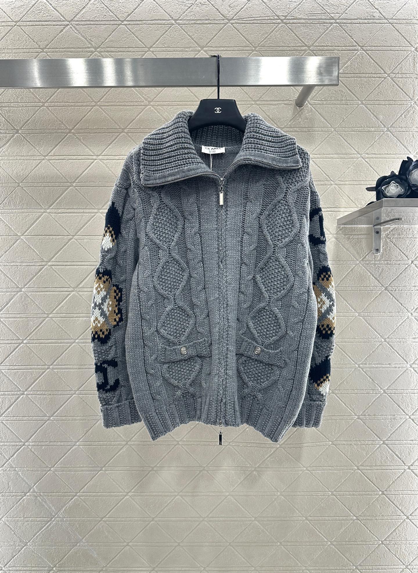 C 25 Zipper hook flower knitted wool cardigan