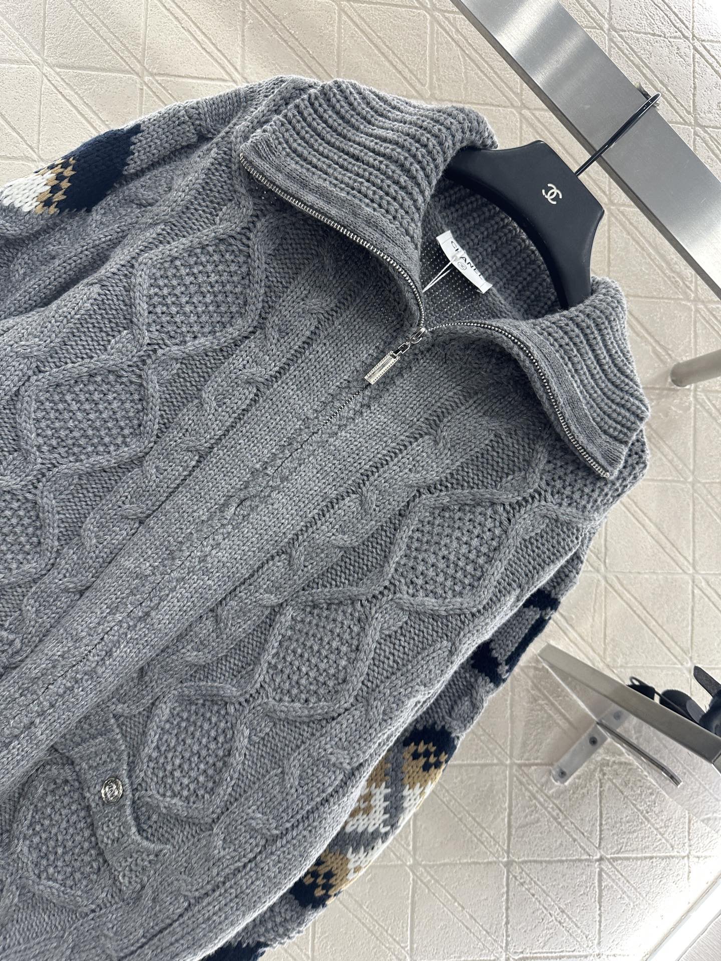 C 25 Zipper hook flower knitted wool cardigan