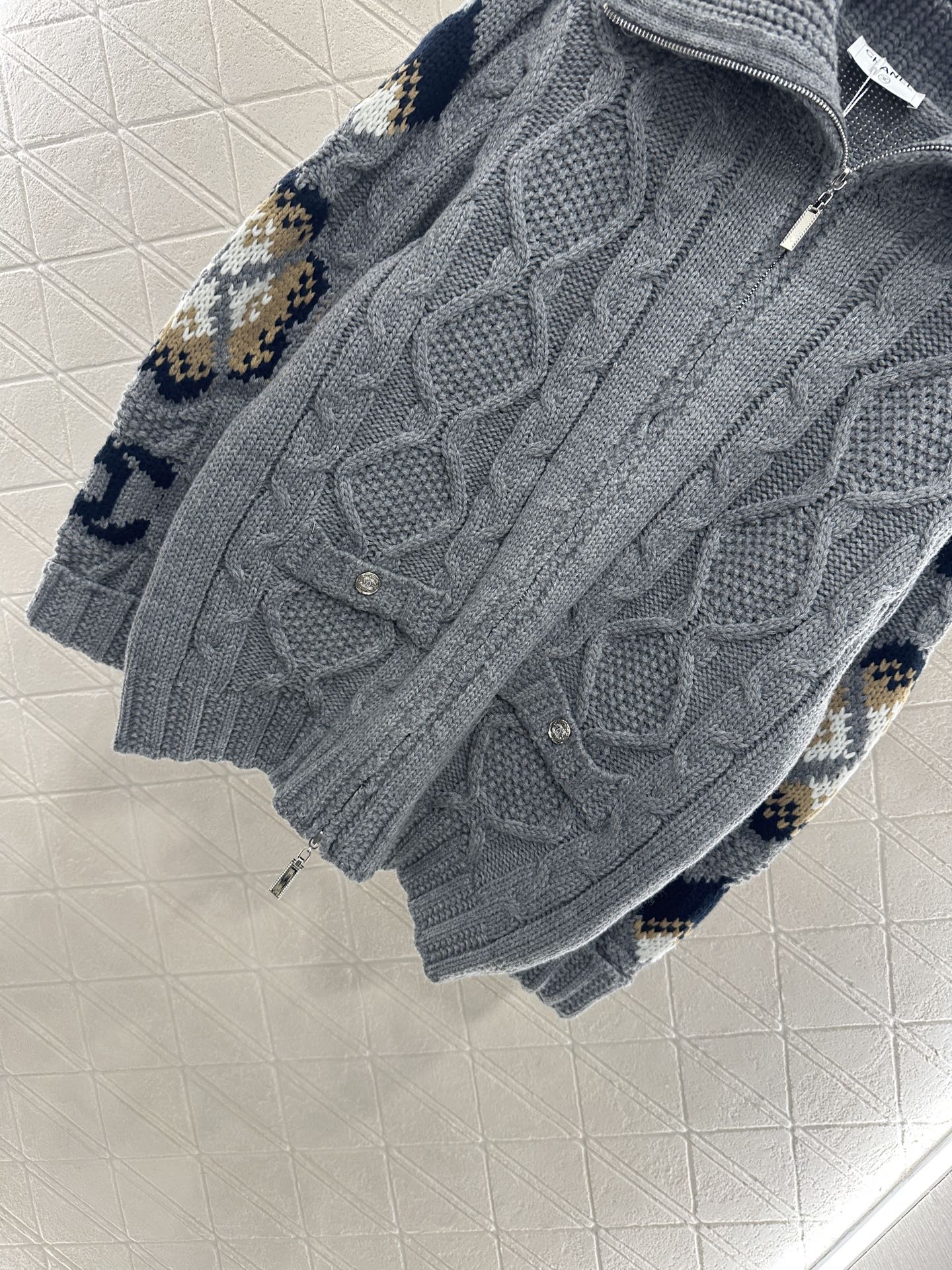 C 25 Zipper hook flower knitted wool cardigan