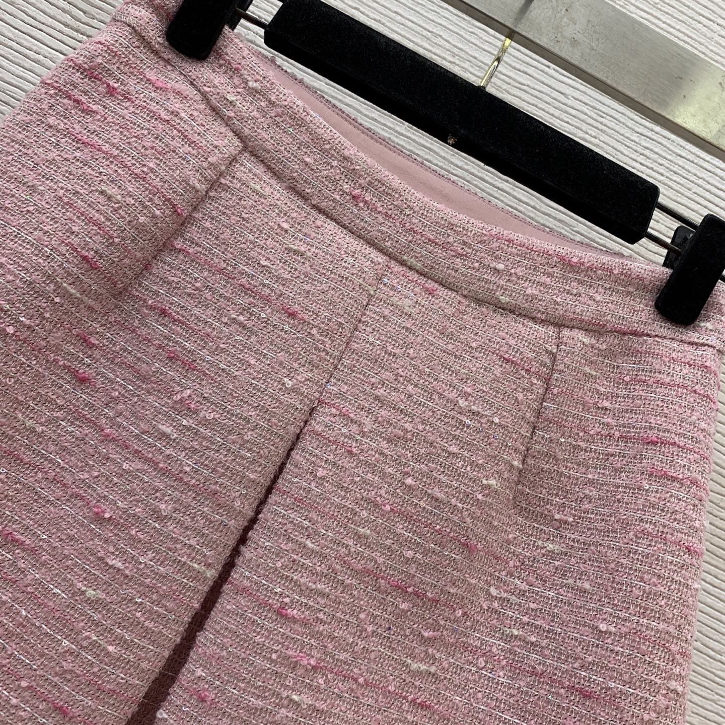 C 25 Sleeveless vest ➕ short skirt