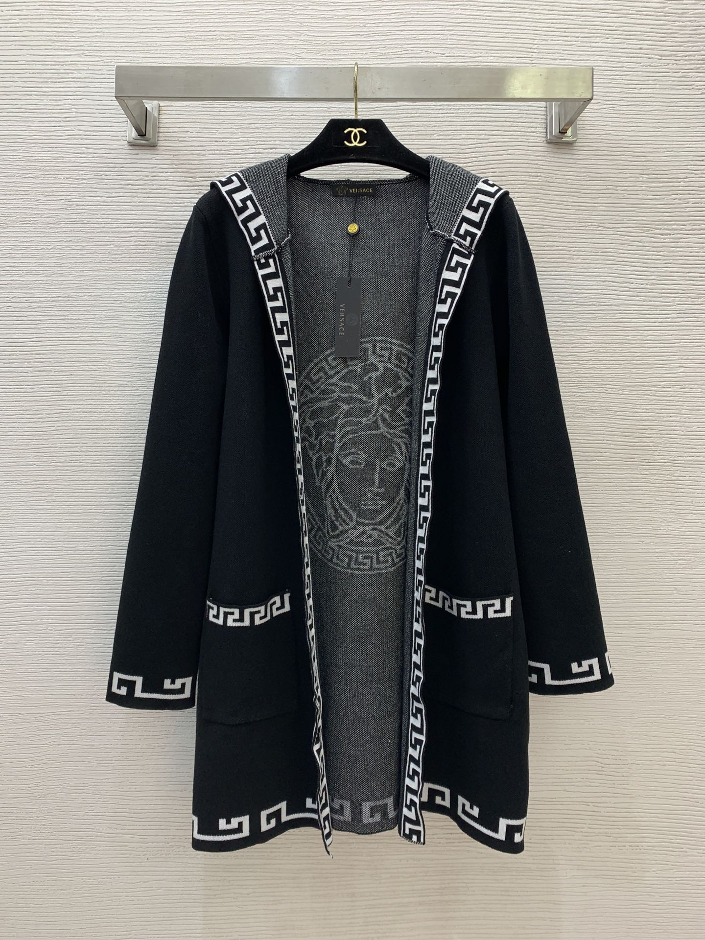 25 Medusa round portrait fashionable hooded mid length coat(GRAY/NAVY/KHAKI)