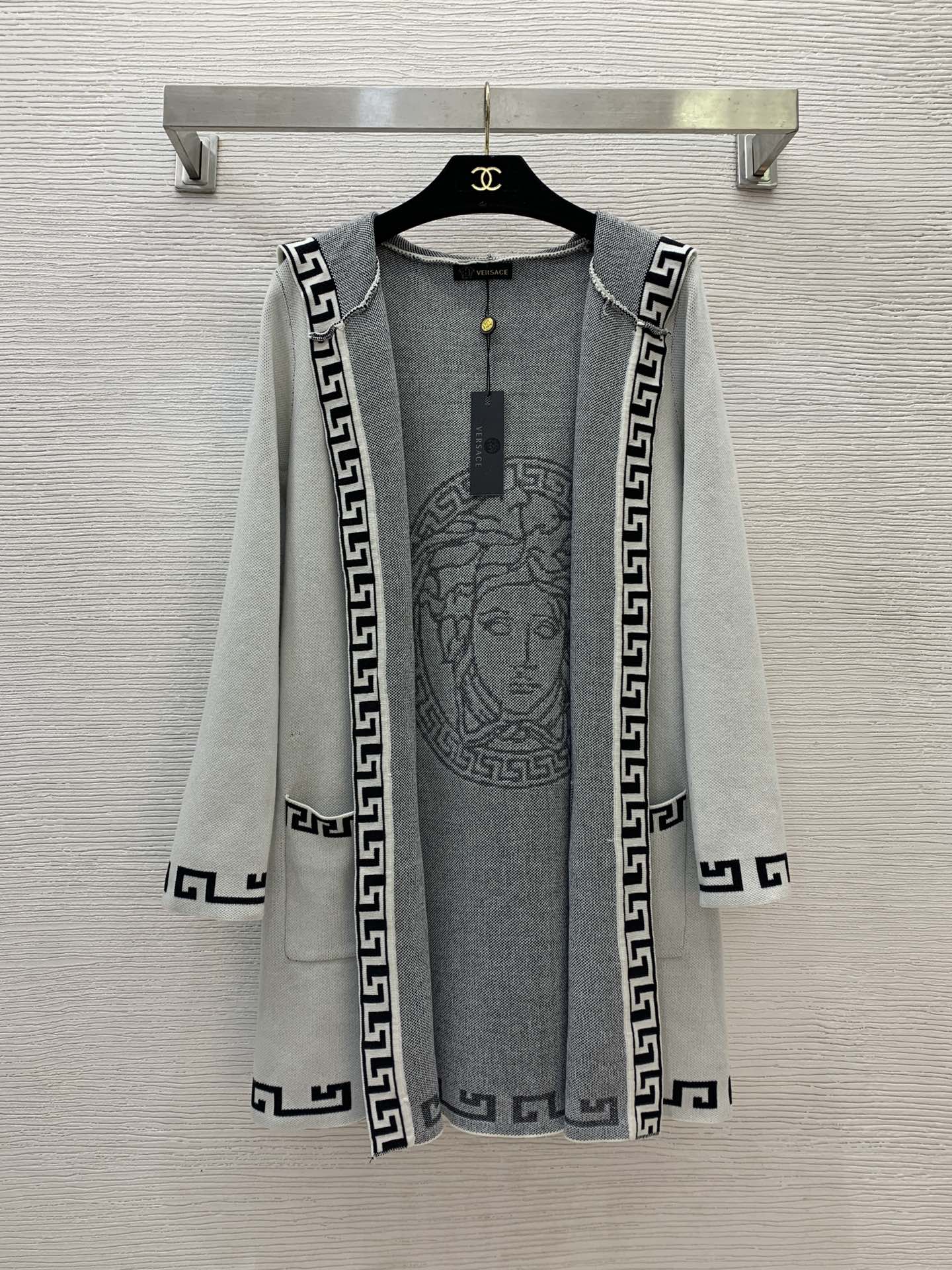 25 Medusa round portrait fashionable hooded mid length coat(GRAY/NAVY/KHAKI)