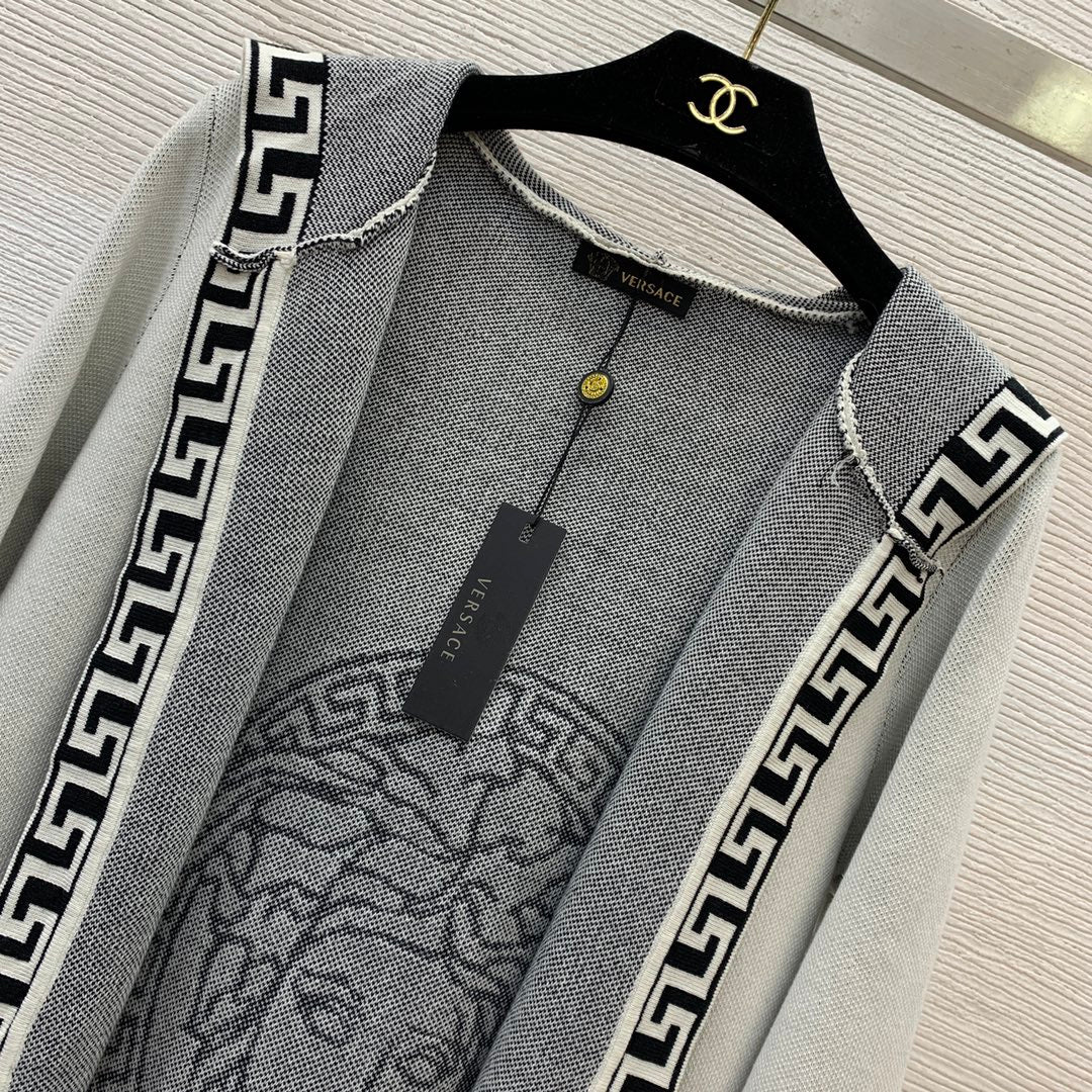 25 Medusa round portrait fashionable hooded mid length coat(GRAY/NAVY/KHAKI)