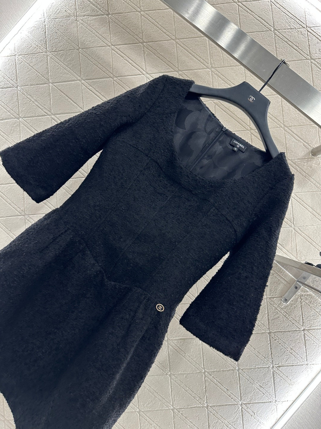 C 25 Mid sleeve round neck wool blend dress(beigi/black)