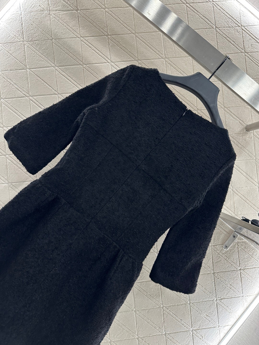 C 25 Mid sleeve round neck wool blend dress(beigi/black)