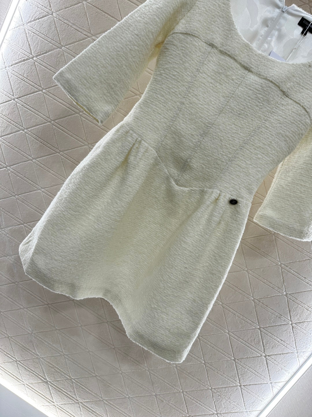 C 25 Mid sleeve round neck wool blend dress(beigi/black)